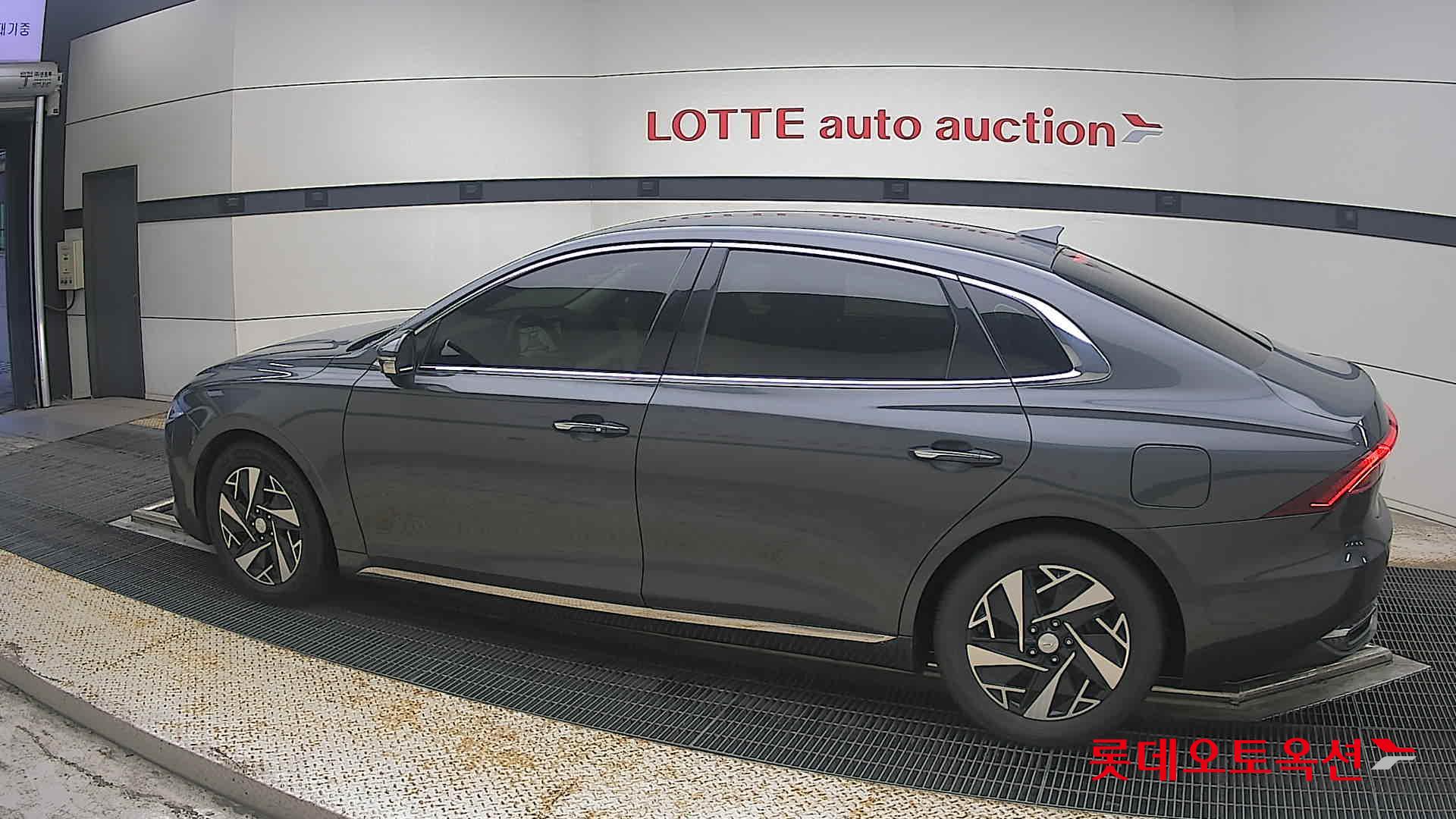 2022 - hyundai grandeur