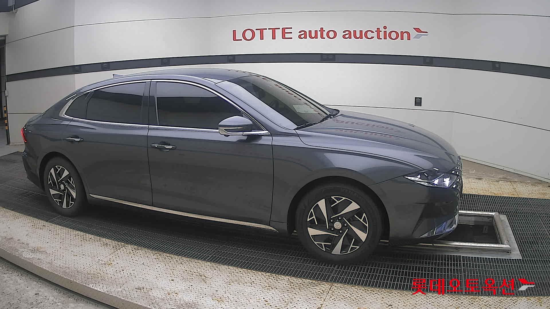 2022 - hyundai grandeur