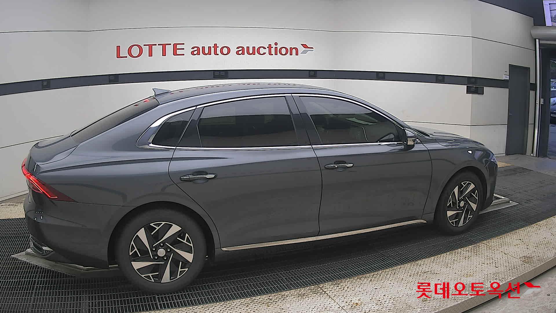 2022 - hyundai grandeur