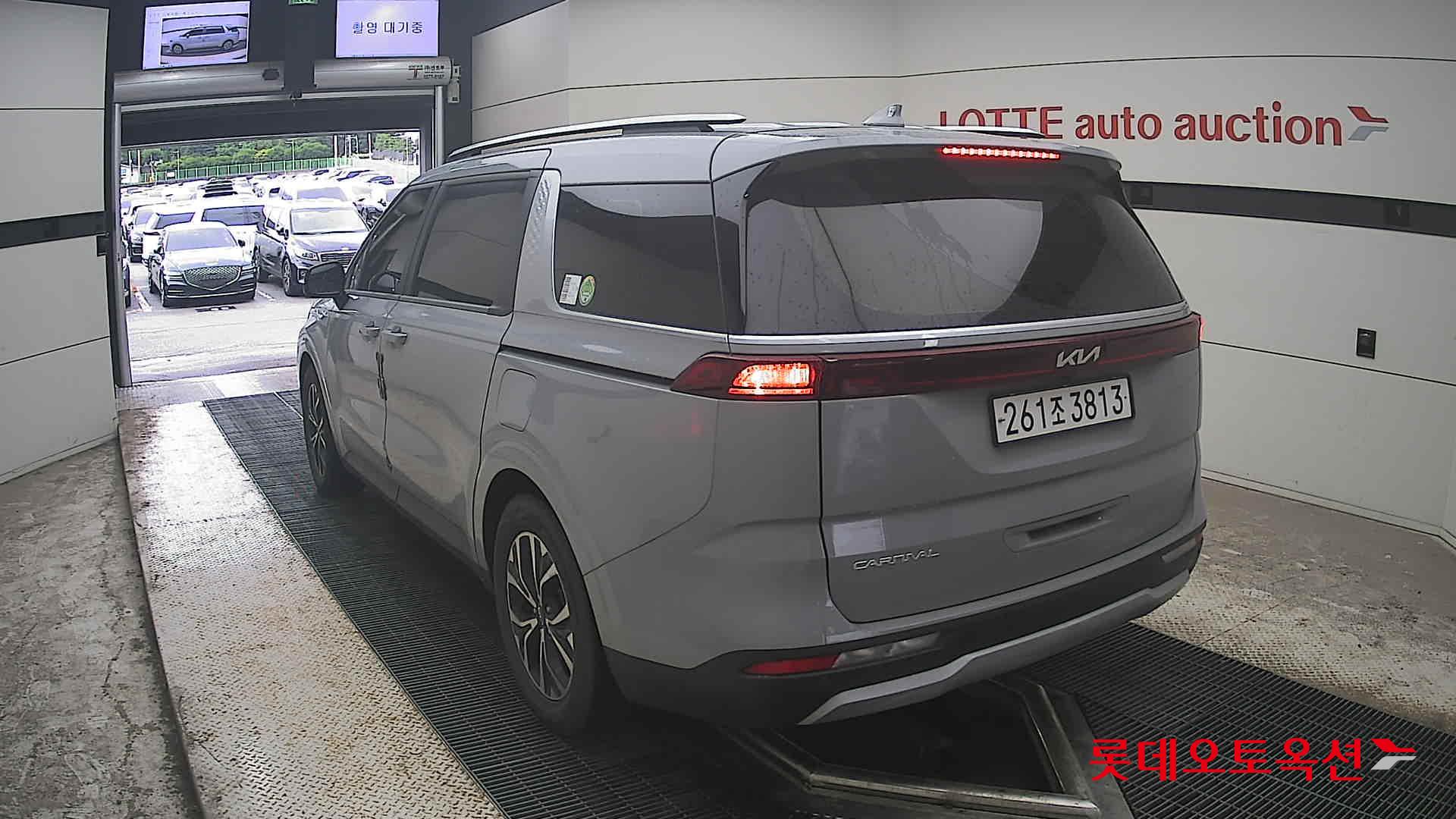 2023 - kia carnival