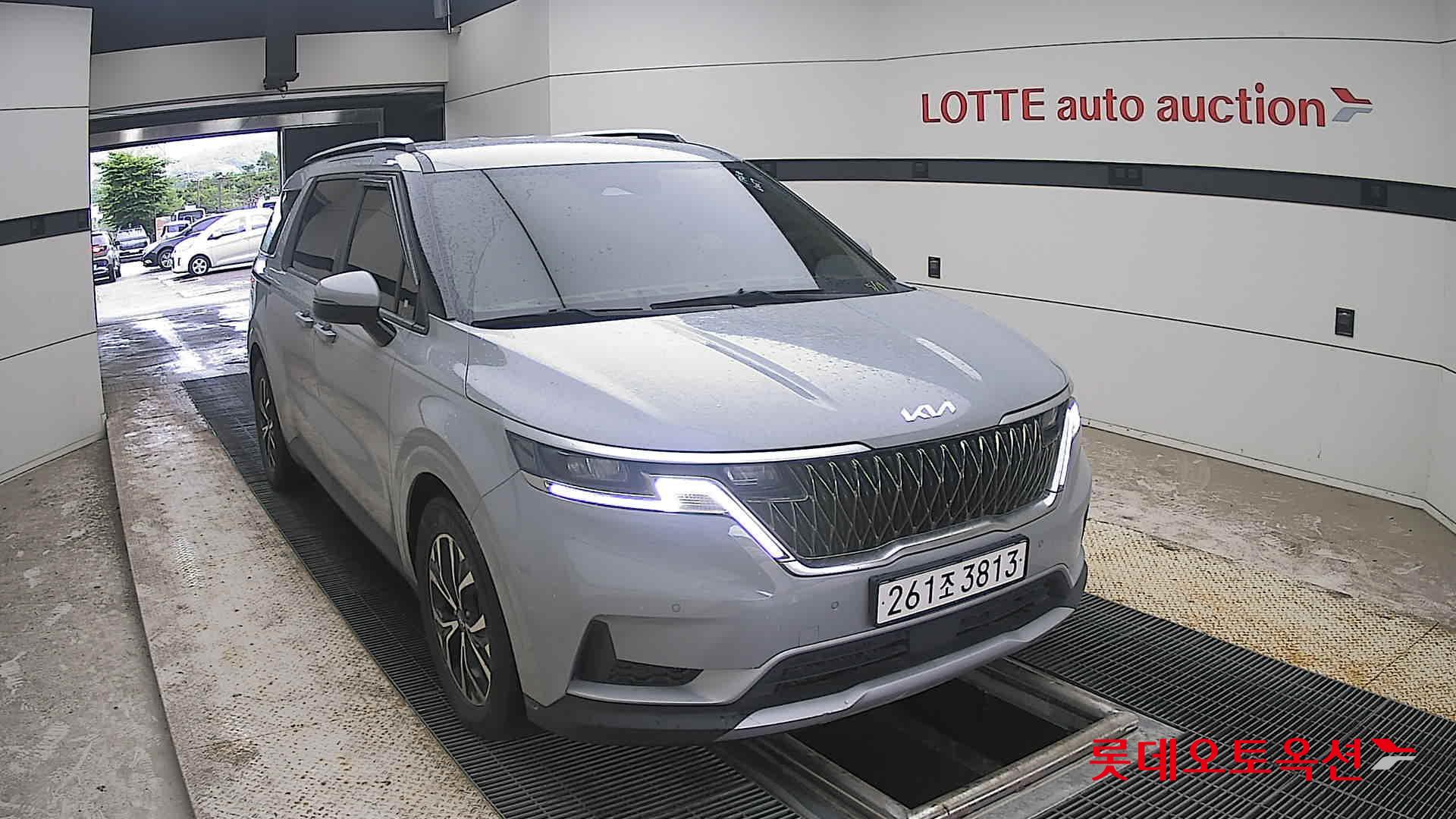 2023 - kia carnival