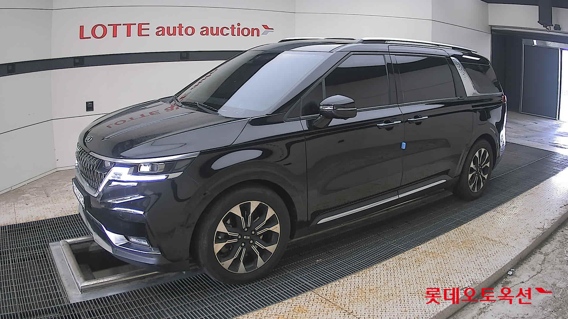2021 - kia carnival