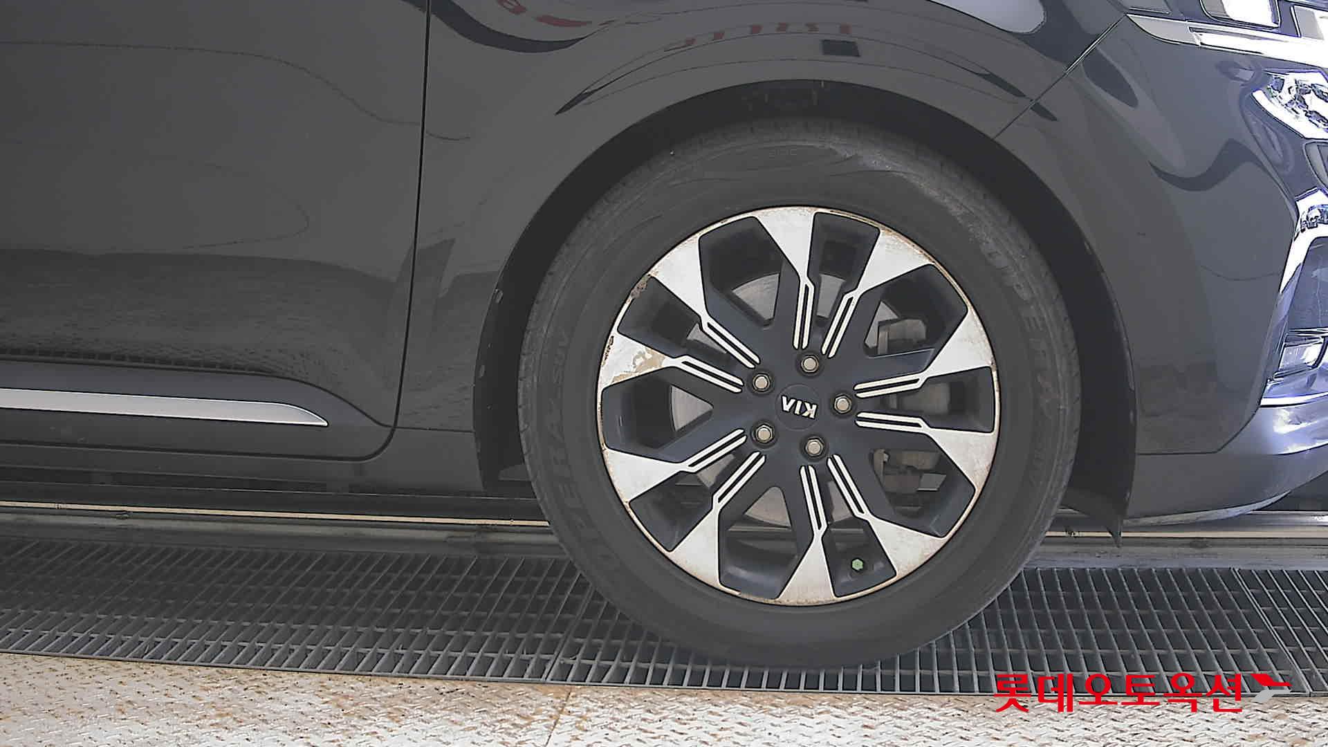 2021 - kia carnival