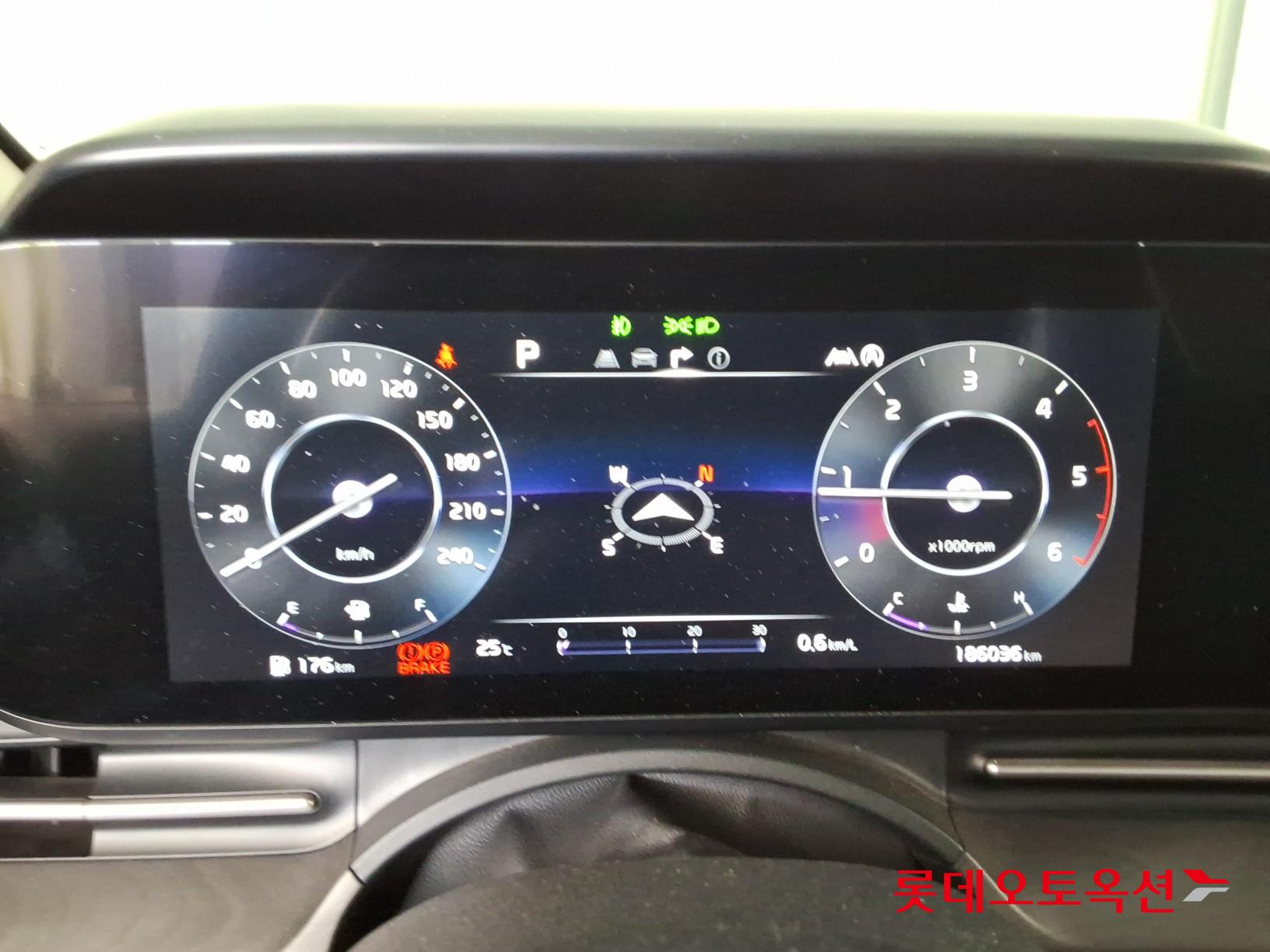 2021 - kia carnival