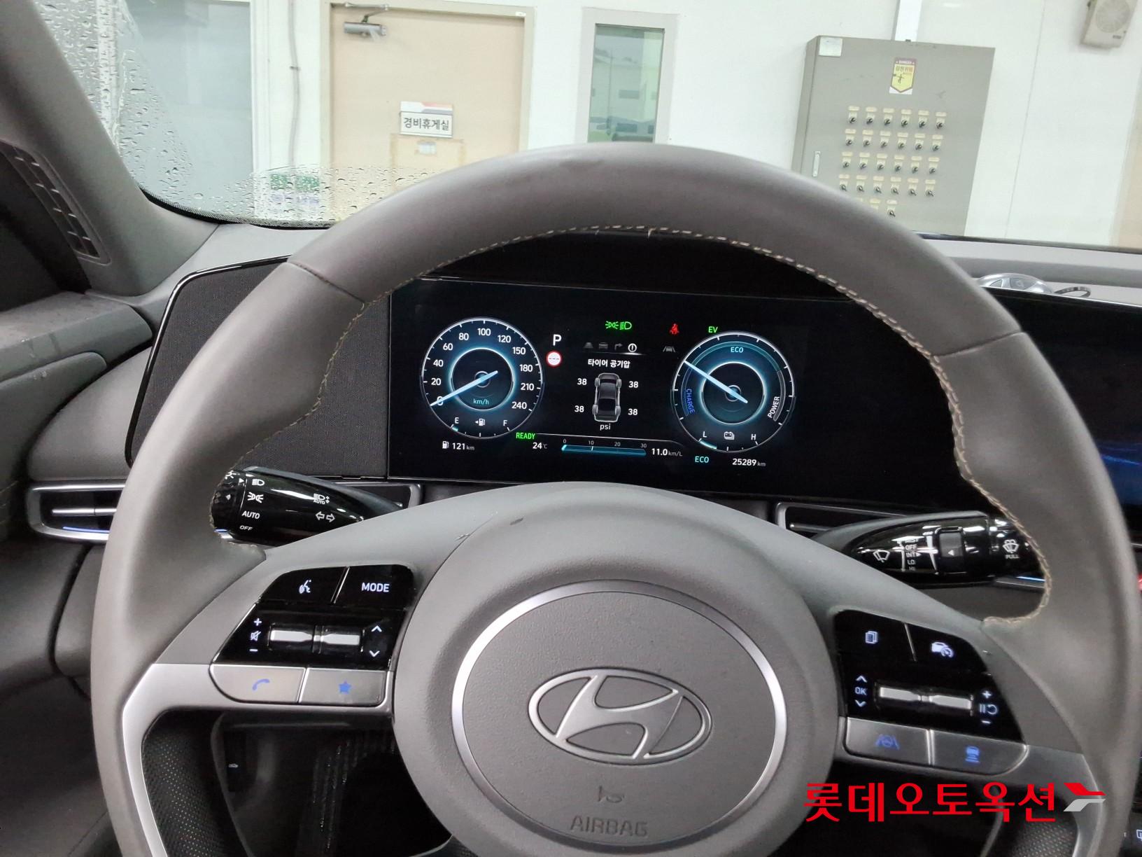 2025 - hyundai avante