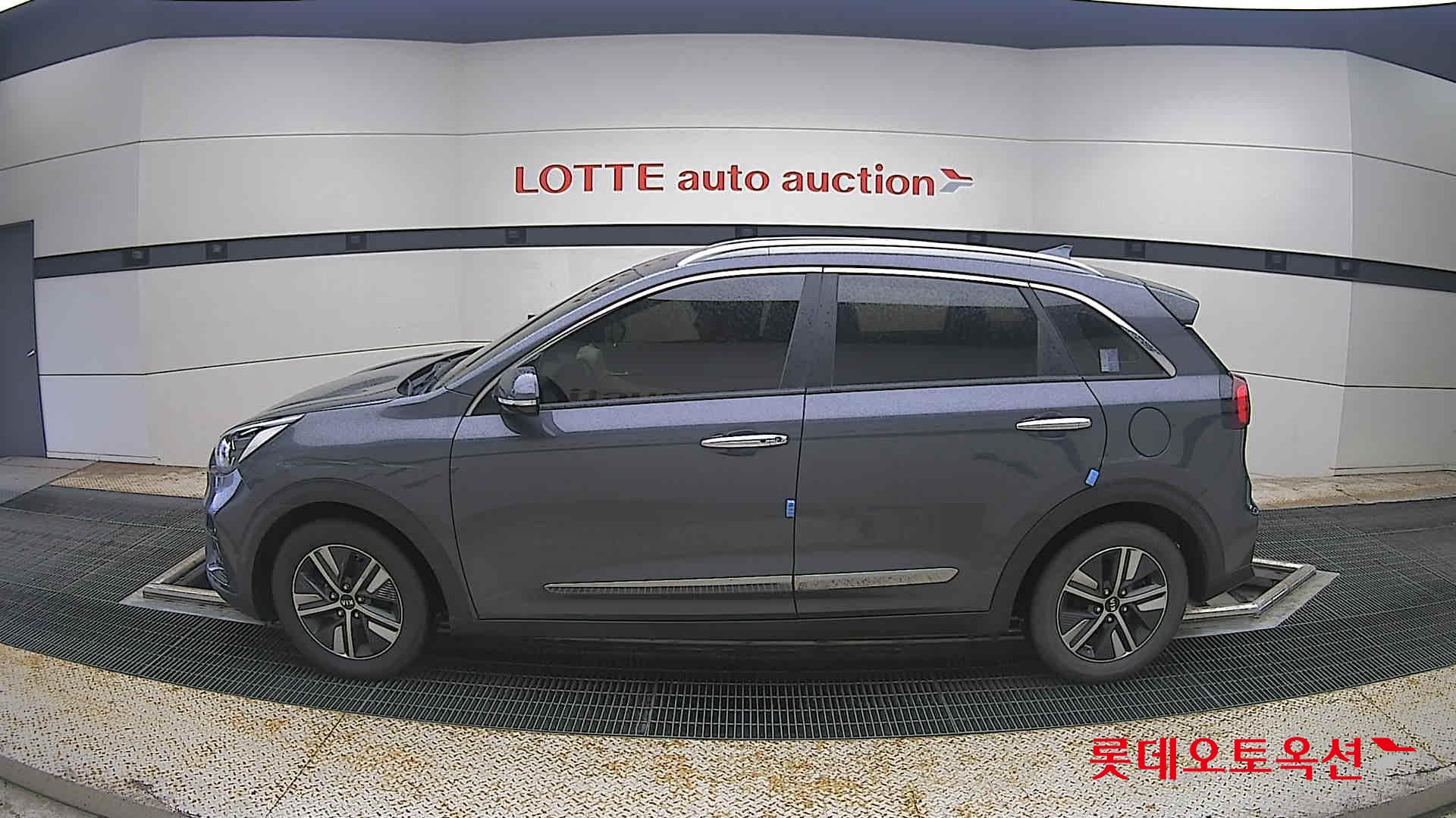 2021 - kia niro