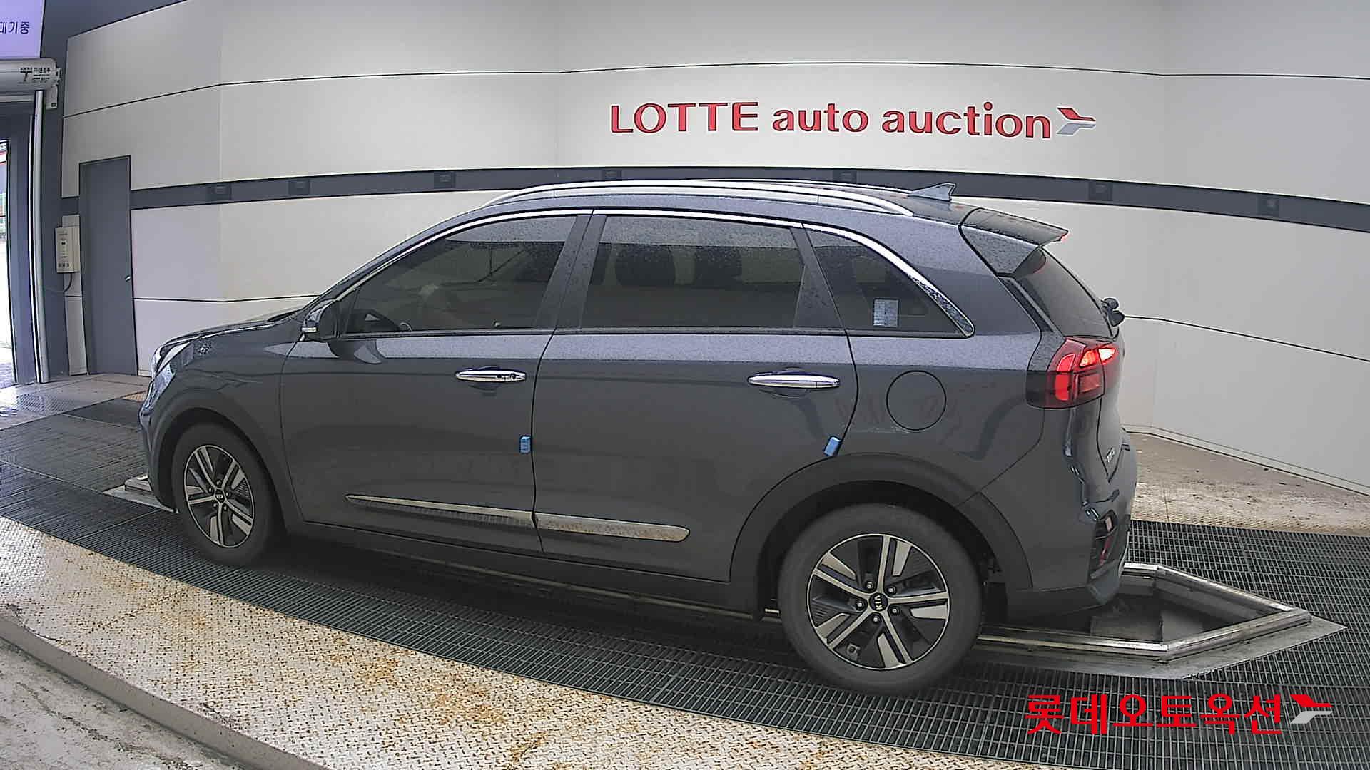 2021 - kia niro