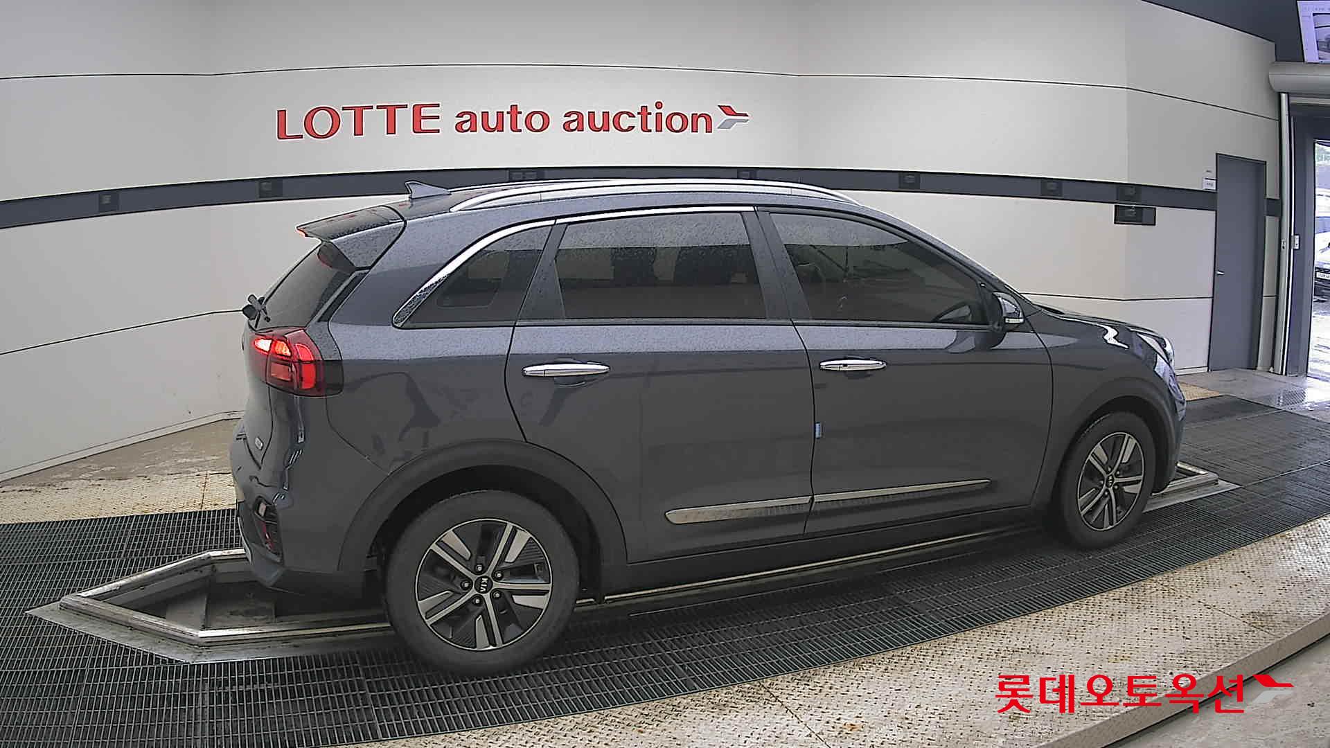 2021 - kia niro