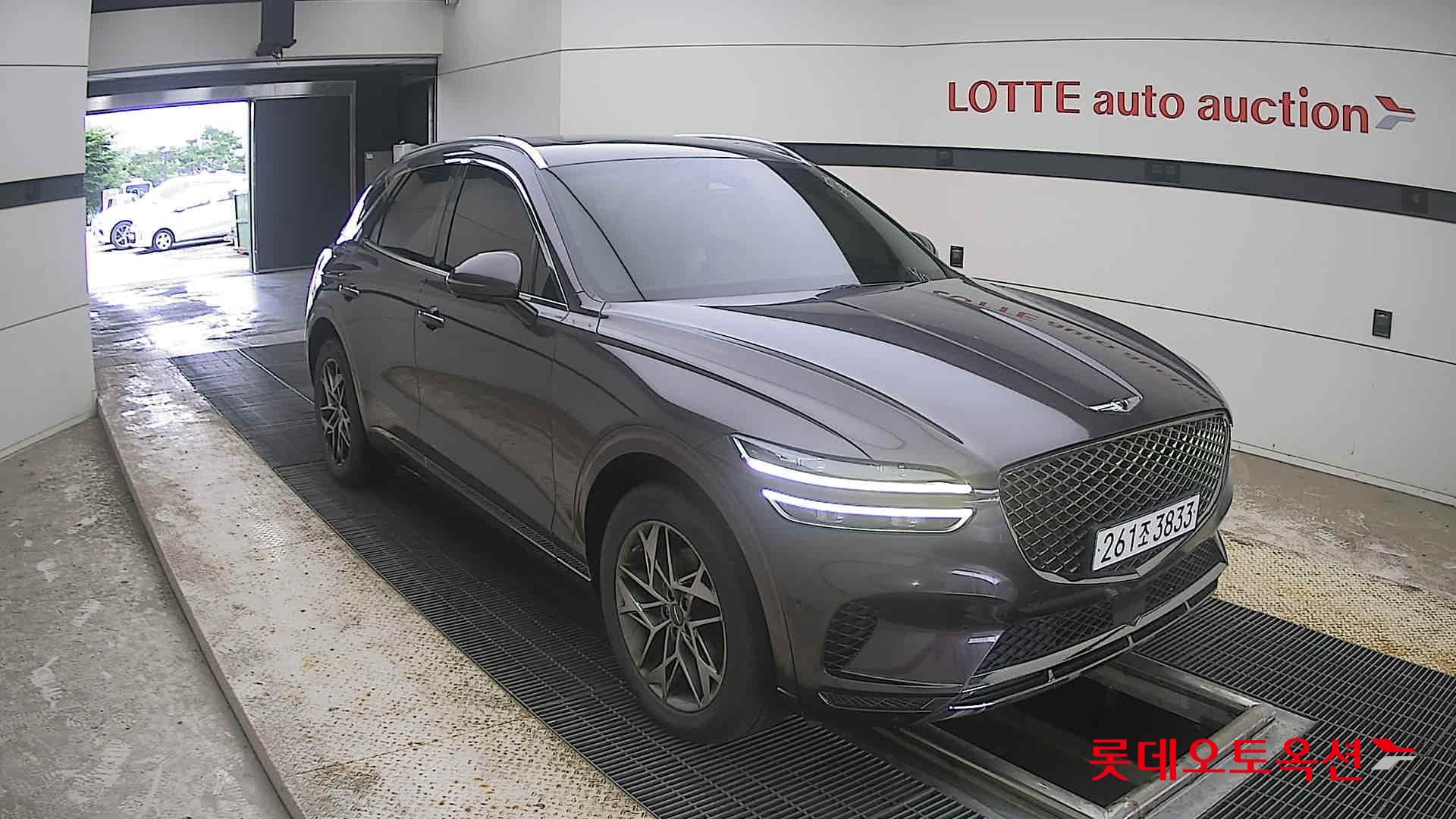 2021 - genesis gv70