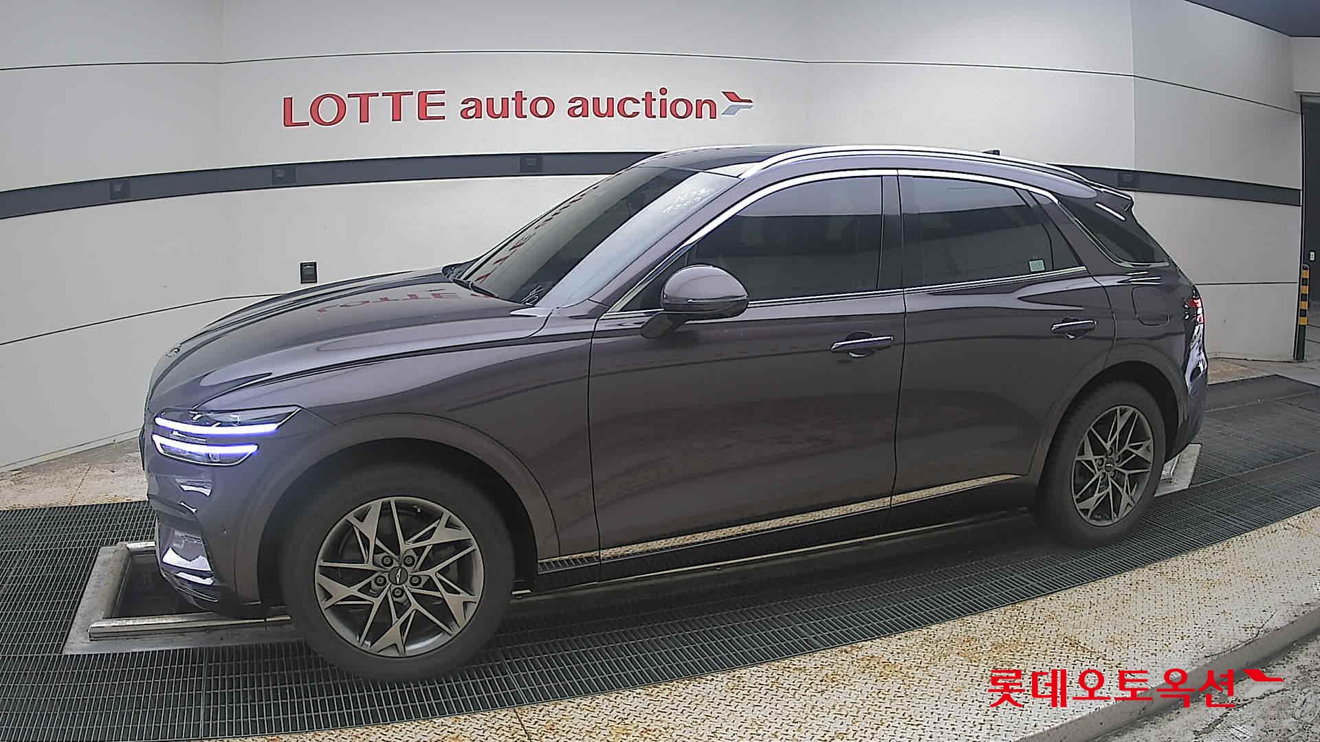 2021 - genesis gv70