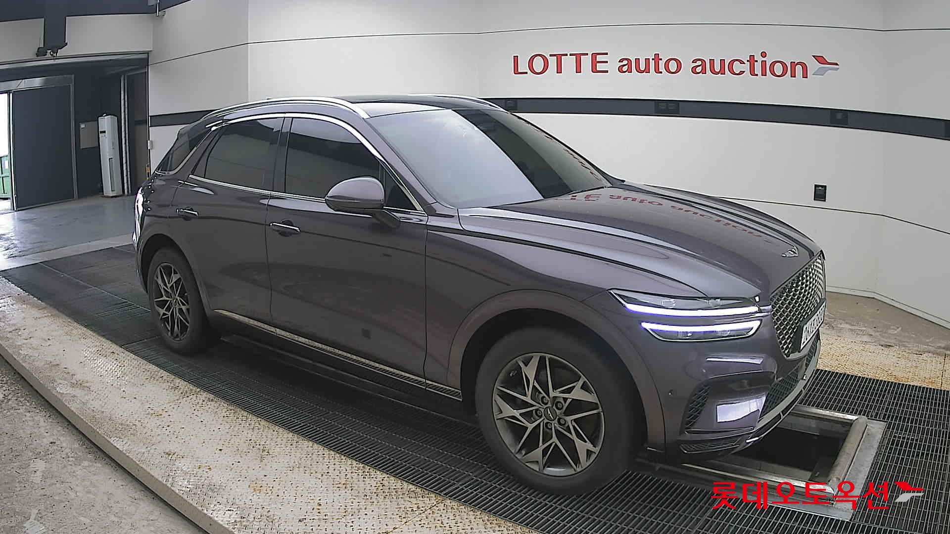 2021 - genesis gv70