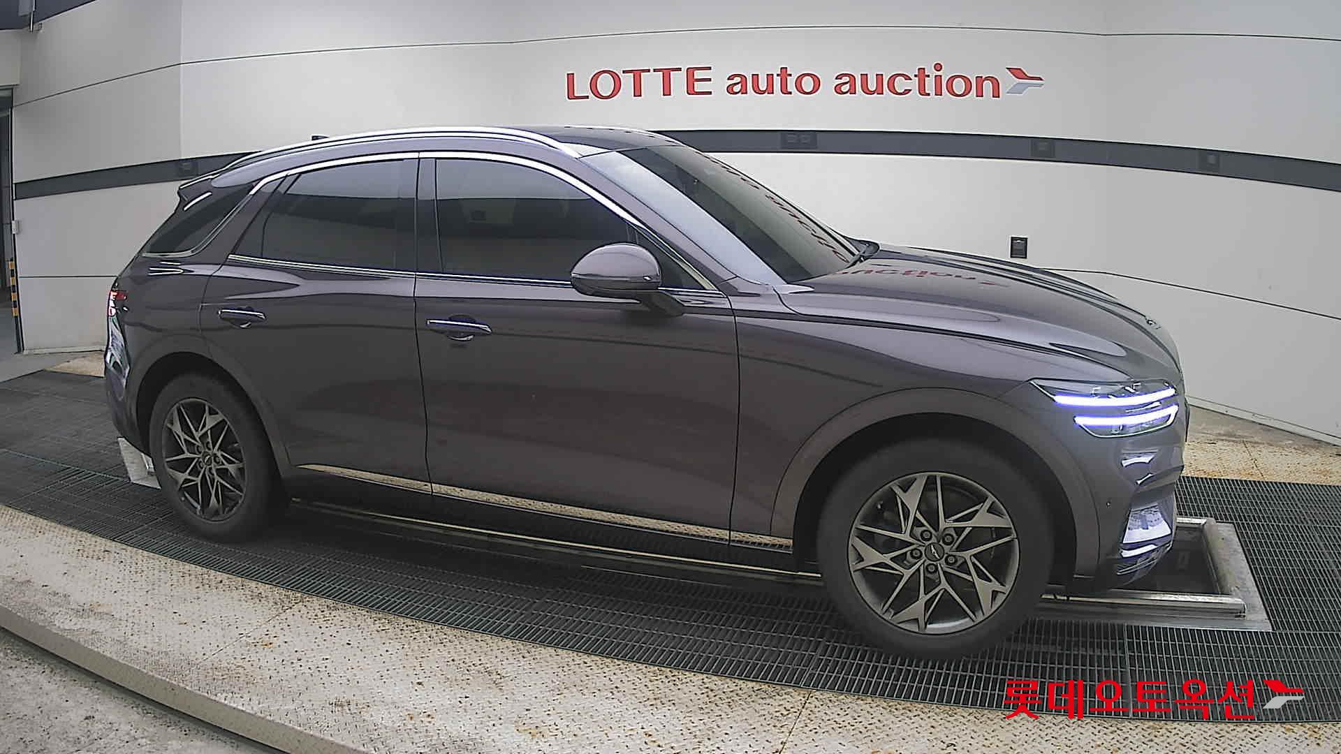 2021 - genesis gv70