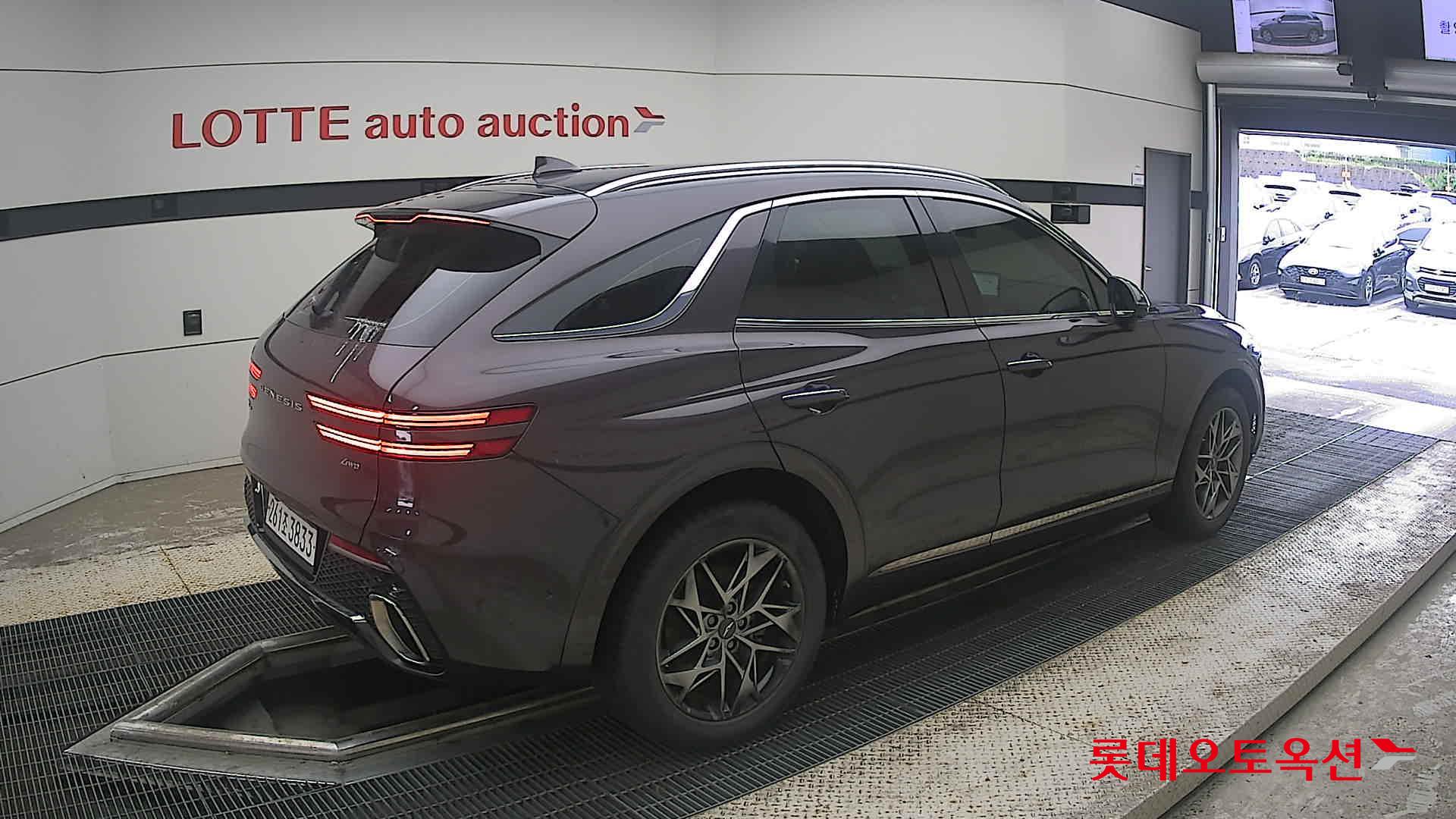 2021 - genesis gv70