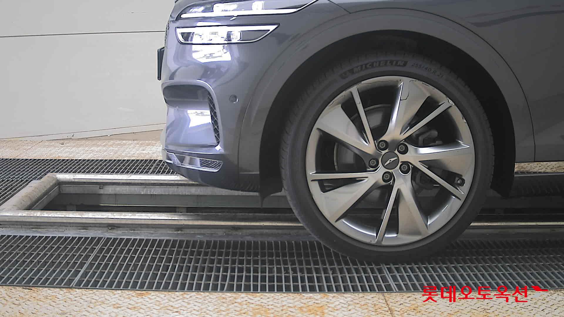 2021 - genesis gv70