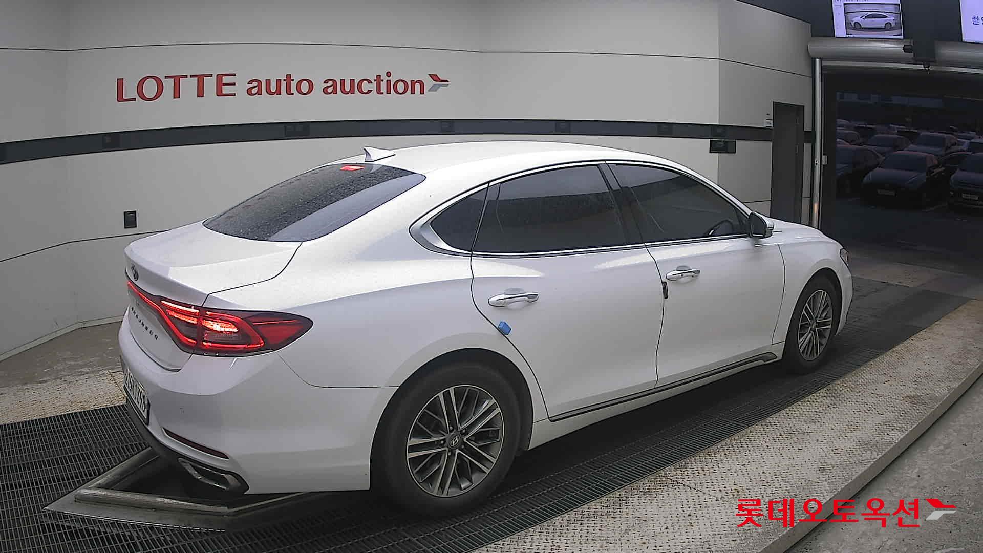 2019 - hyundai grandeur