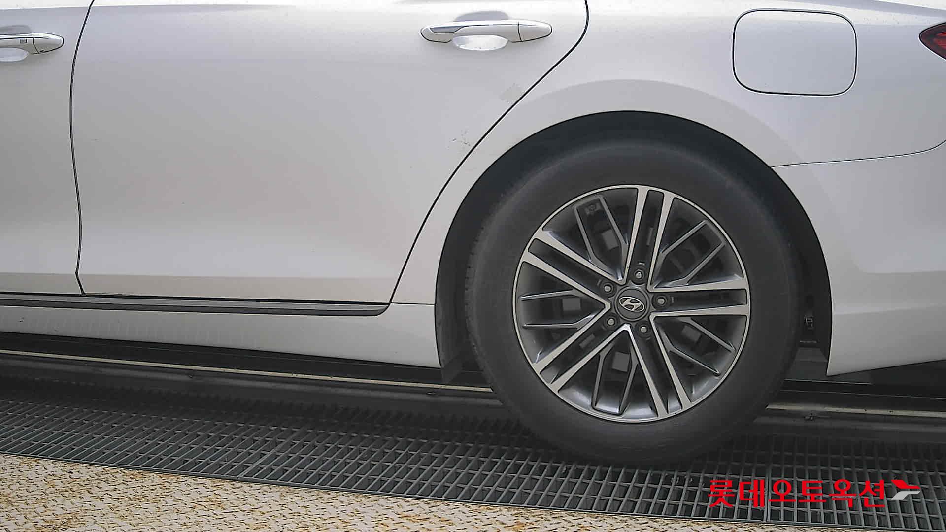 2019 - hyundai grandeur