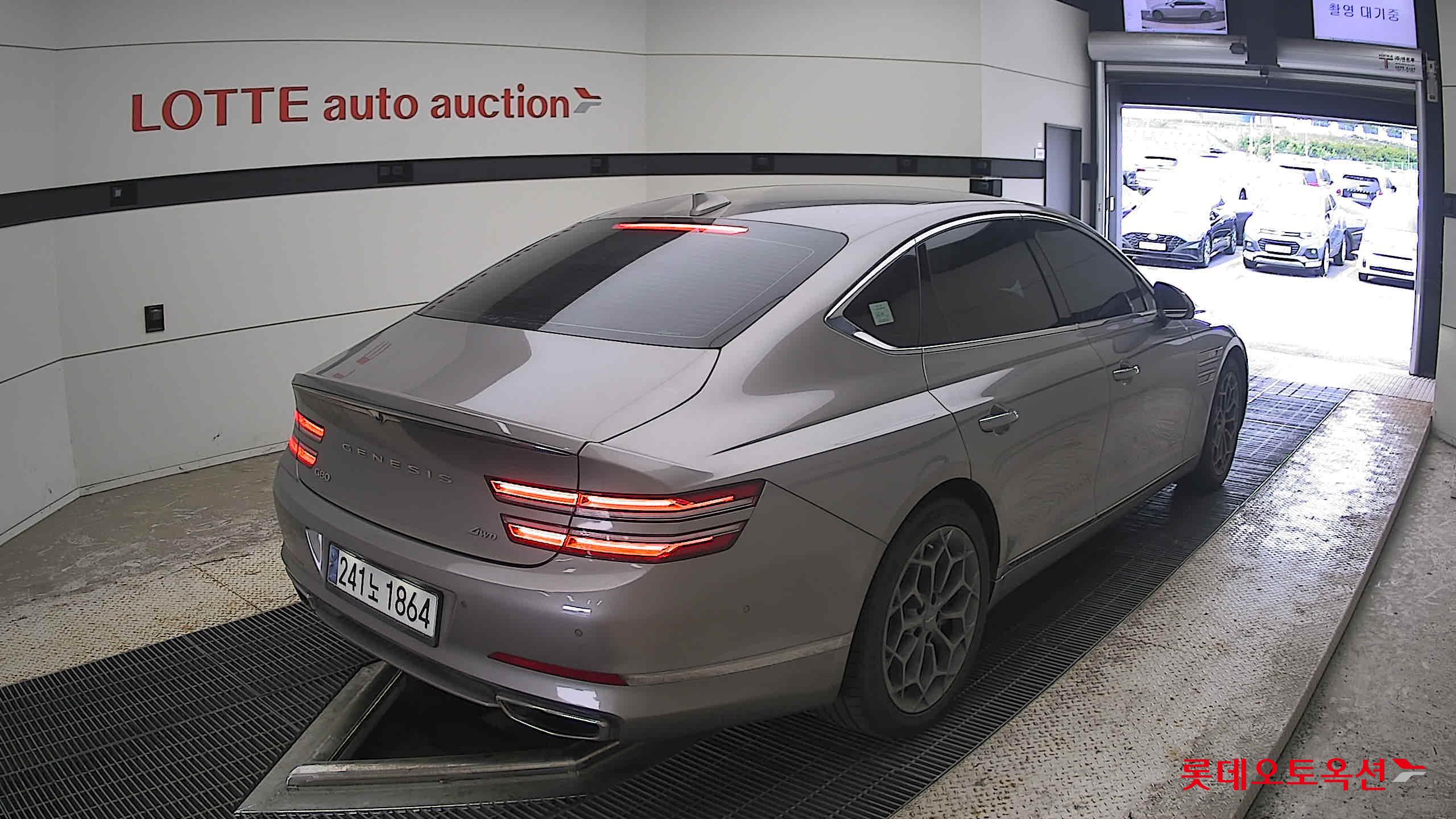 2021 - genesis g80