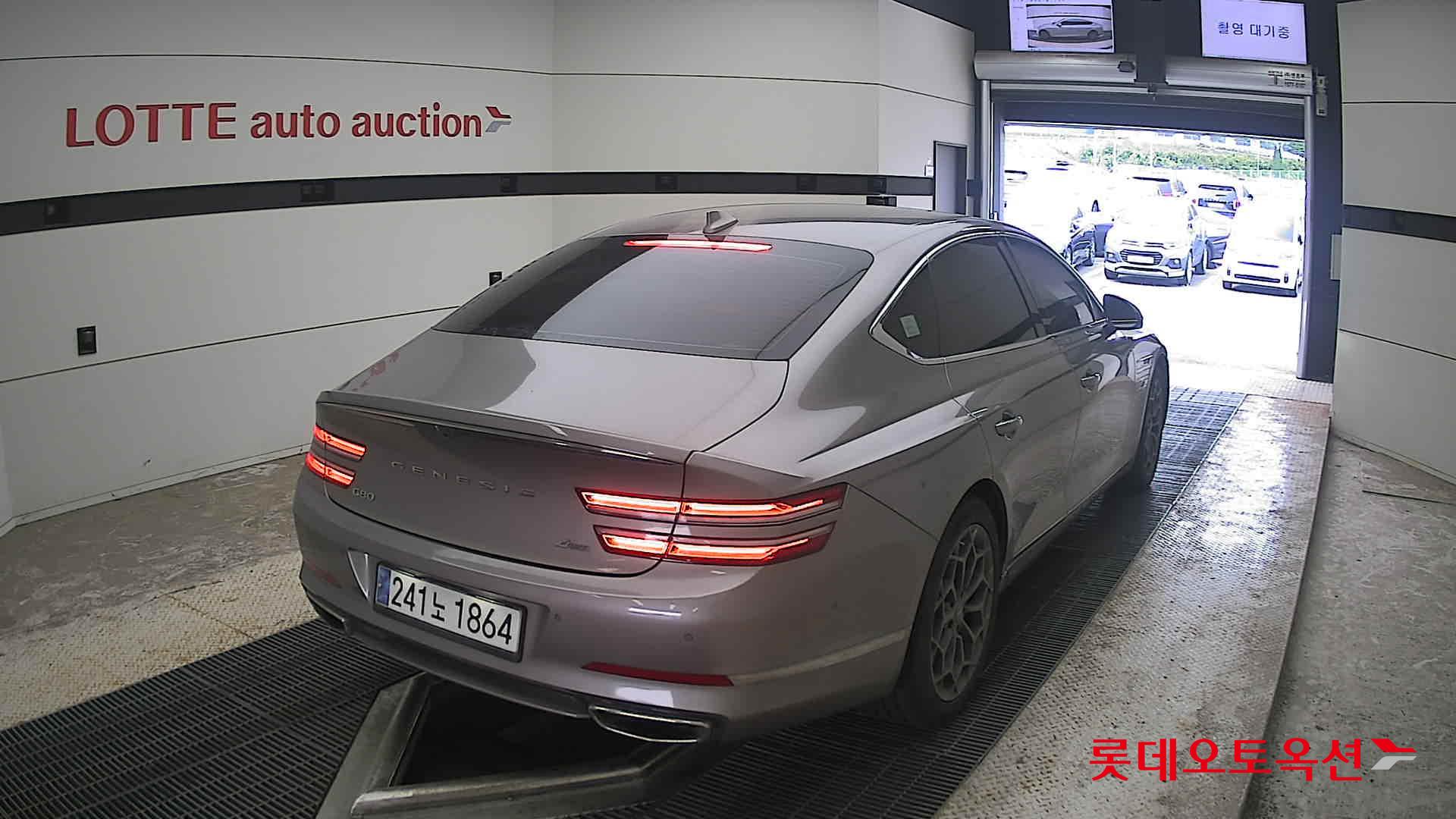 2021 - genesis g80