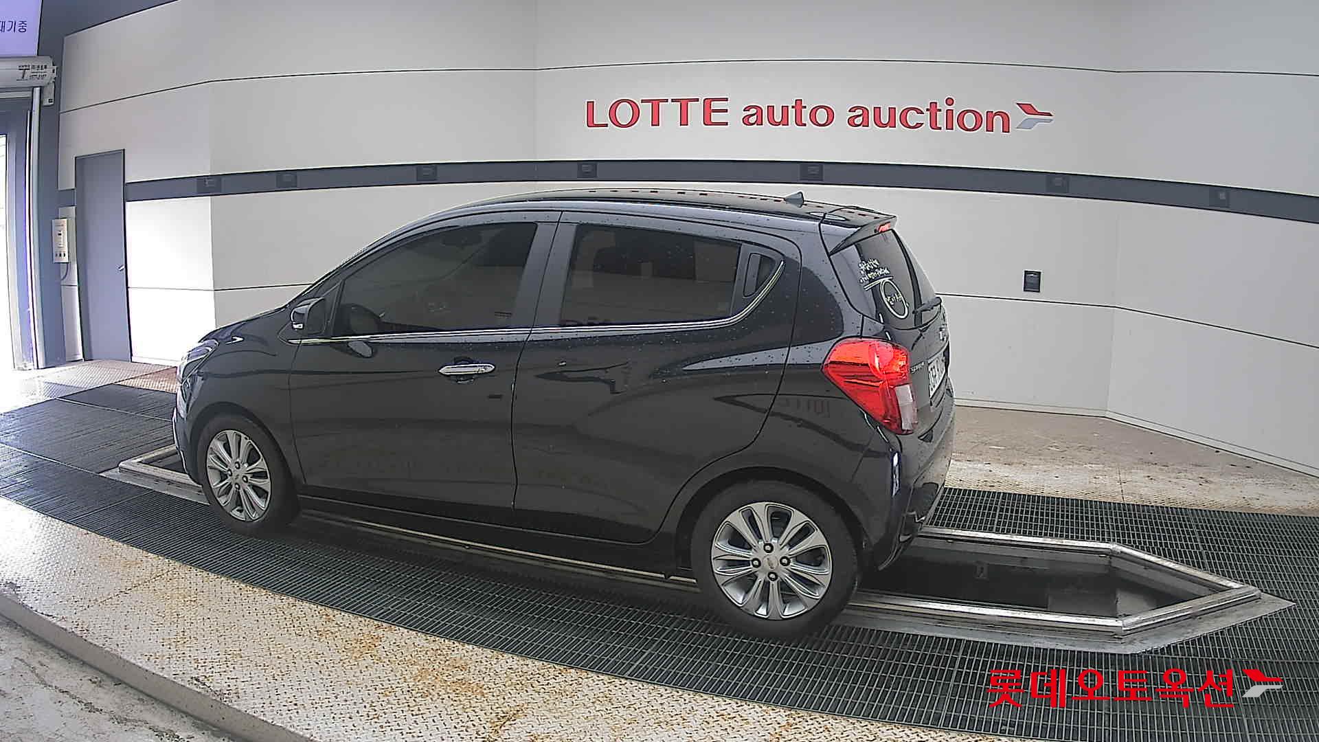 2016 - chevrolet spark