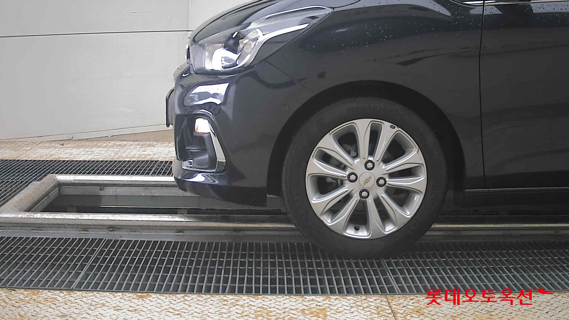2016 - chevrolet spark