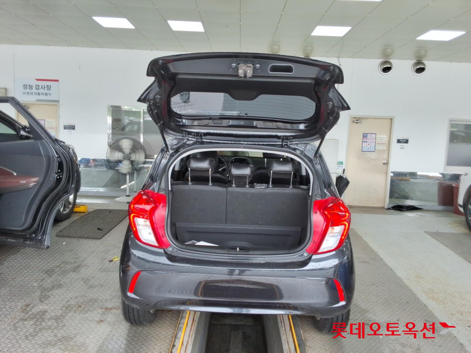 2016 - chevrolet spark