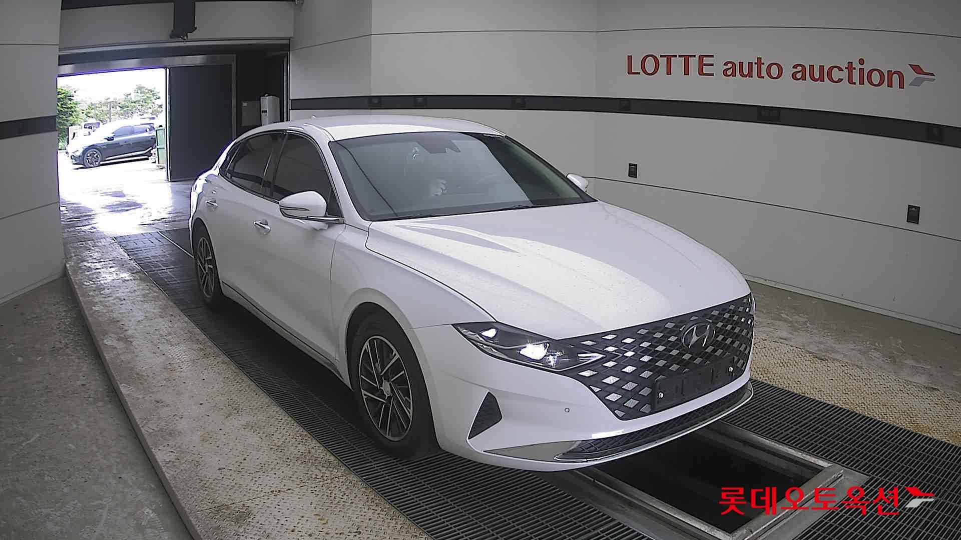 2020 - hyundai grandeur