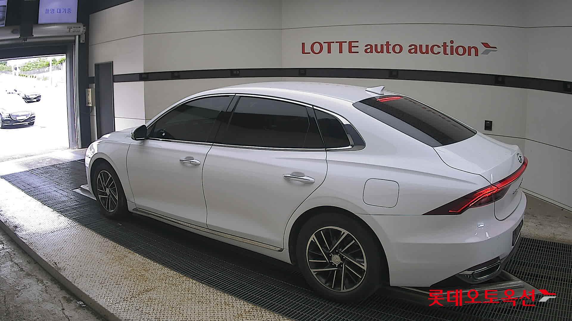2020 - hyundai grandeur