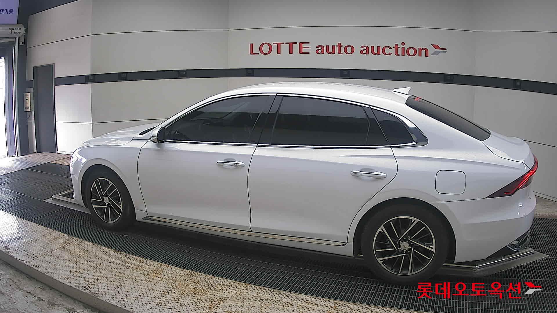 2020 - hyundai grandeur