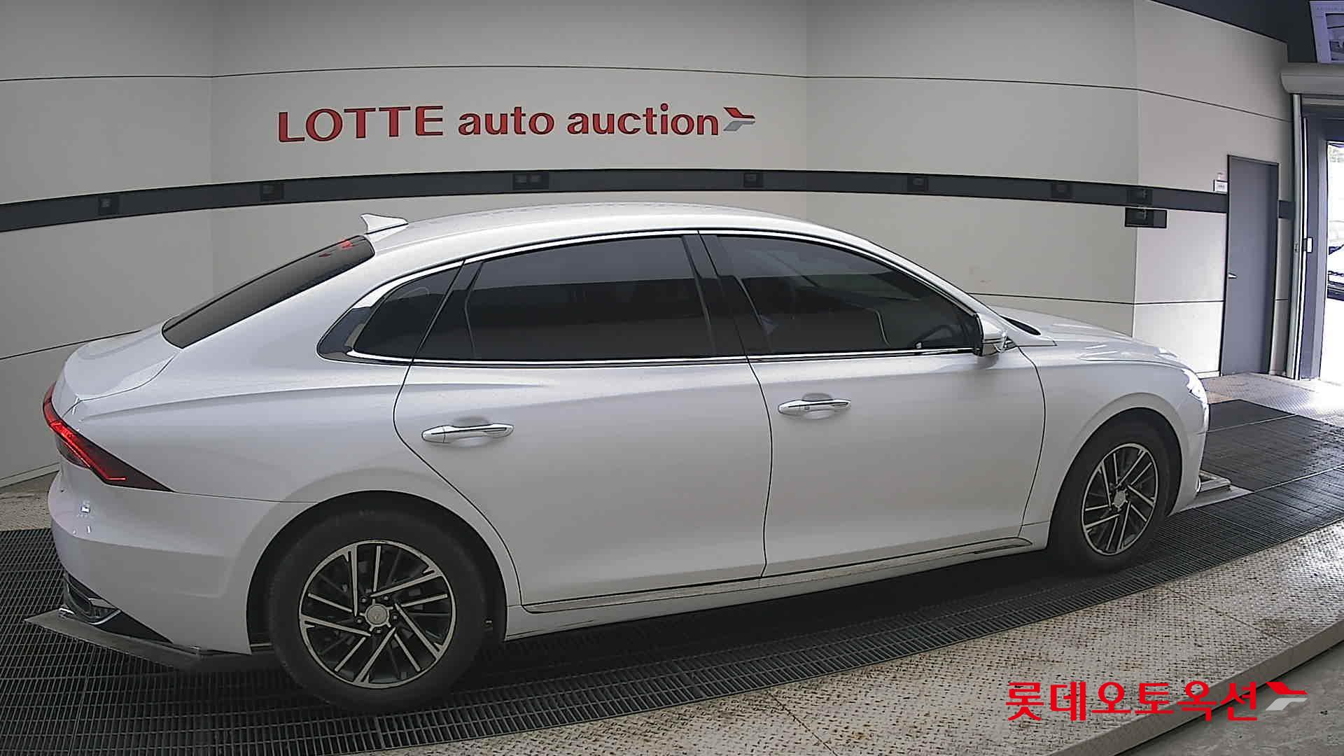 2020 - hyundai grandeur