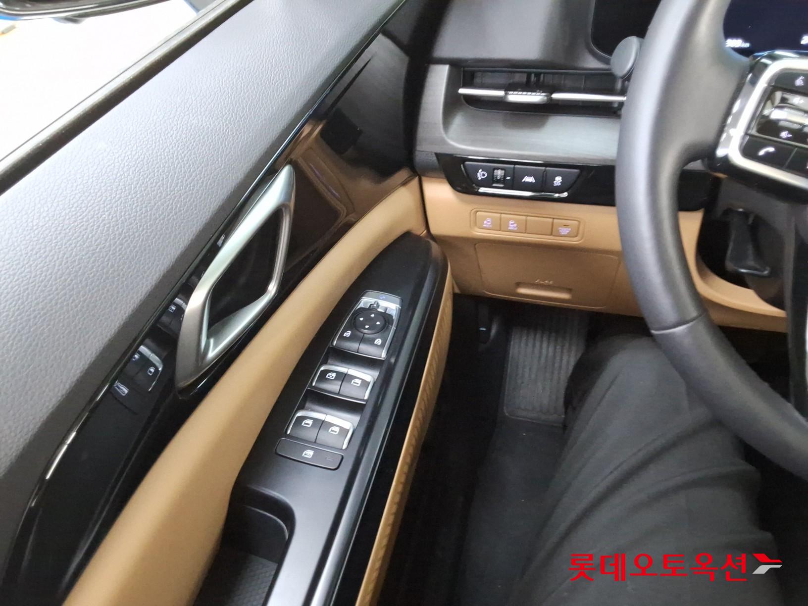 2023 - kia carnival