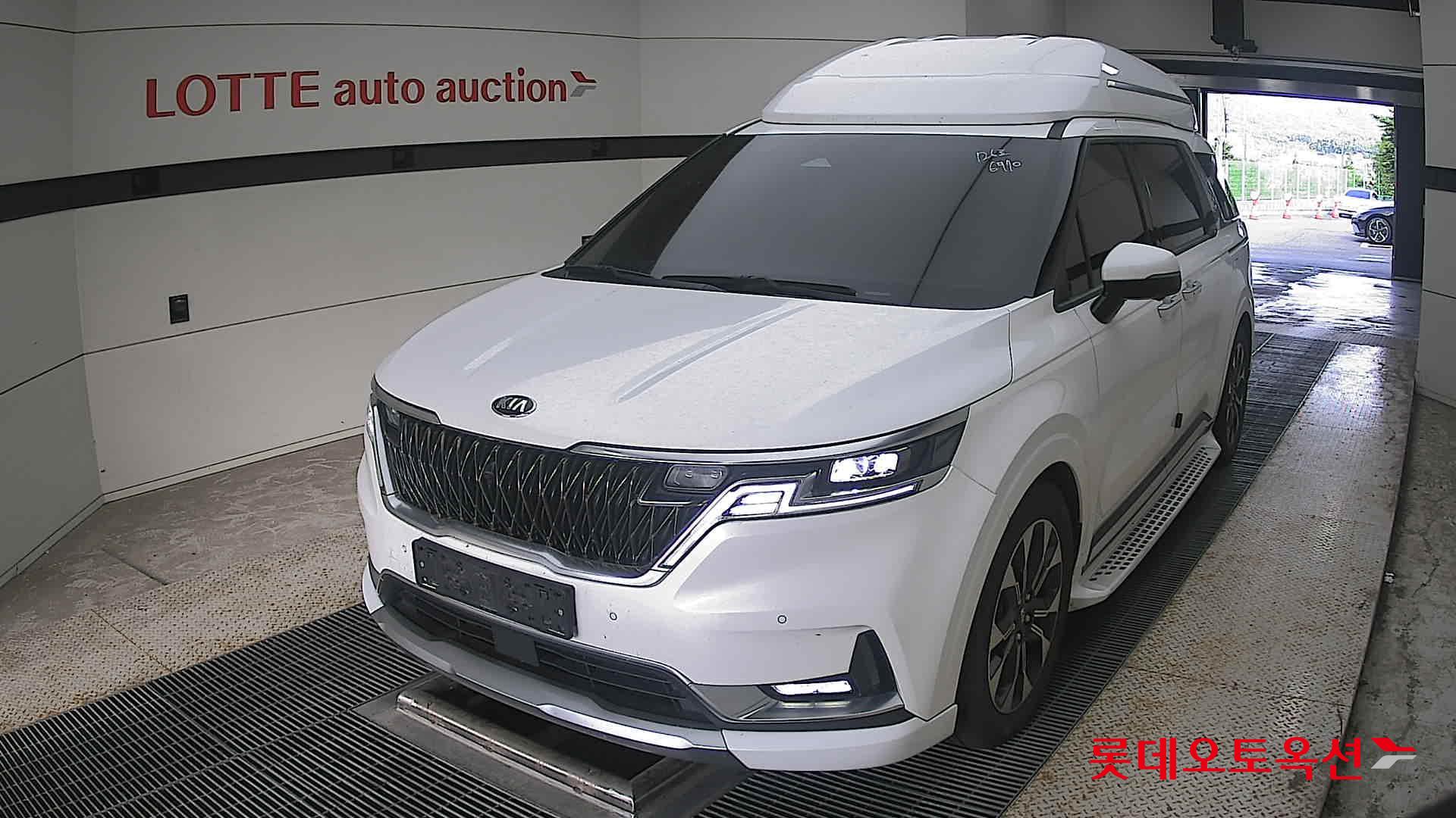 2021 - kia carnival