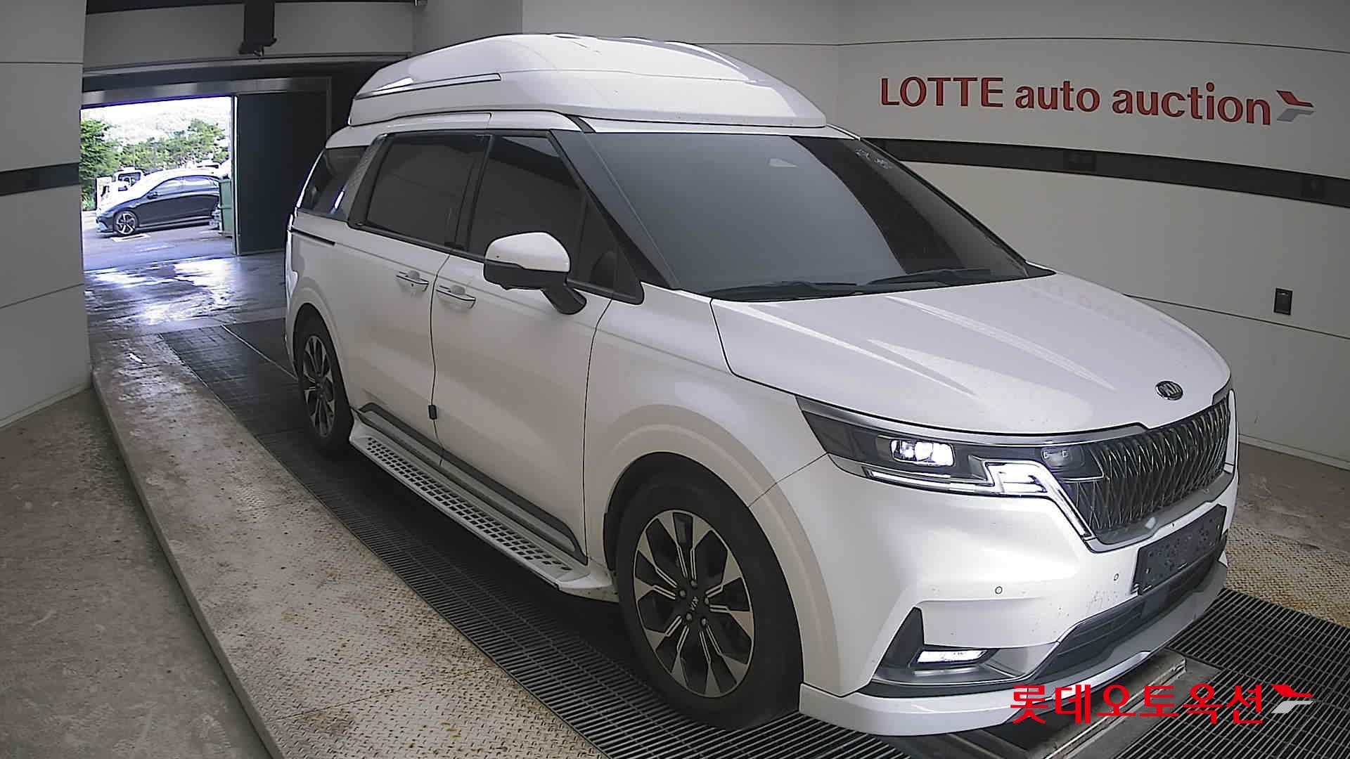 2021 - kia carnival