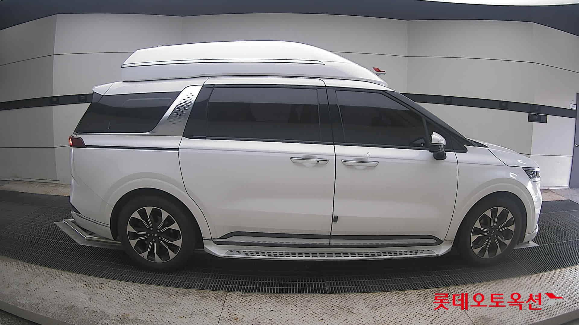2021 - kia carnival