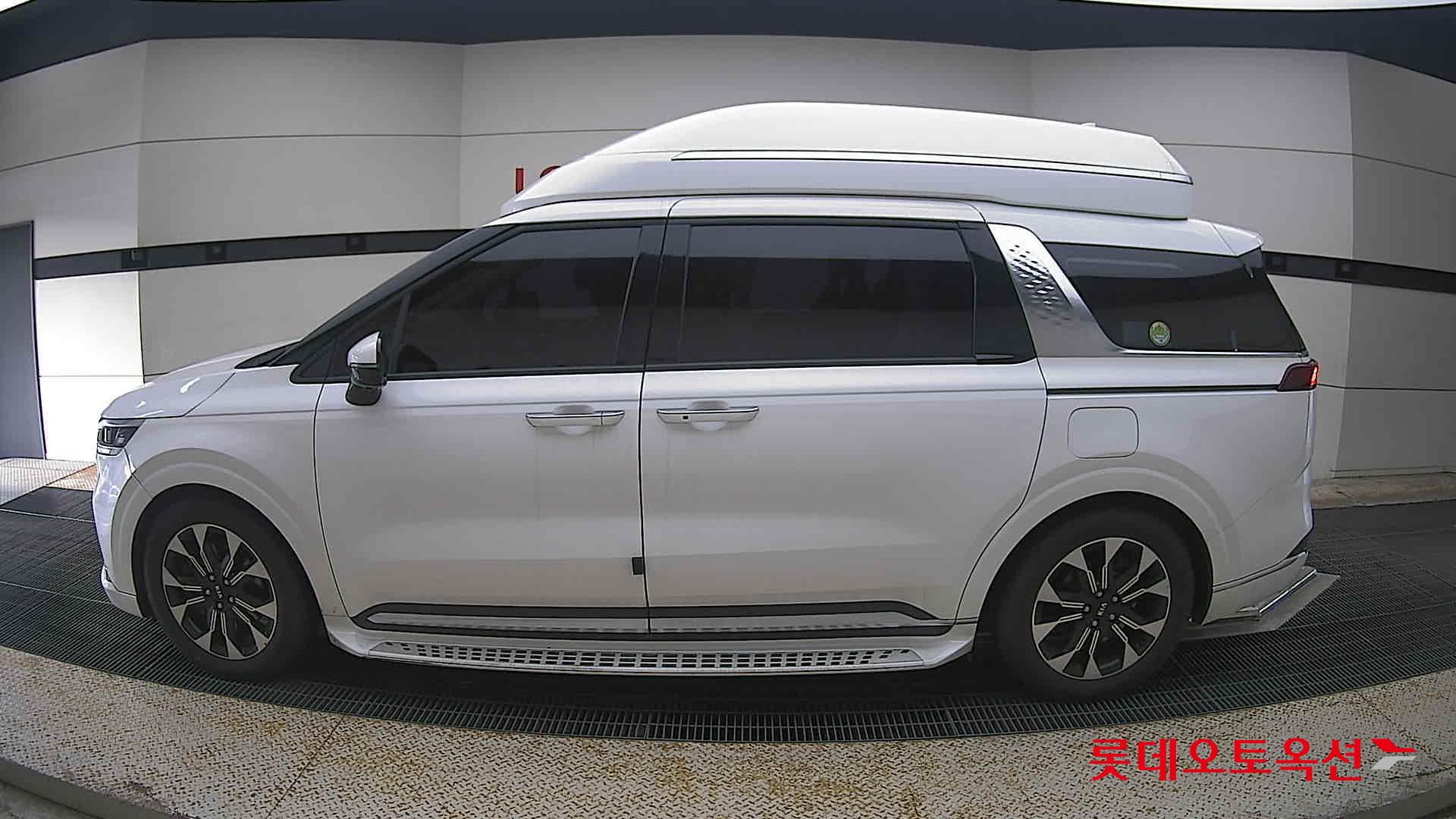 2021 - kia carnival