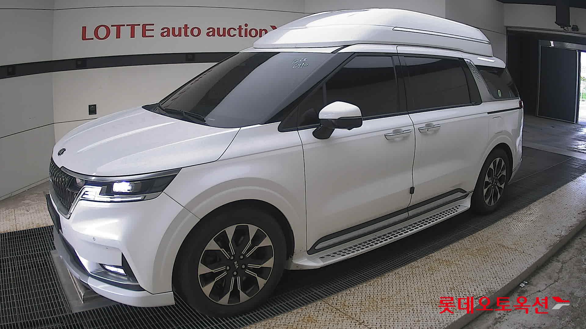 2021 - kia carnival