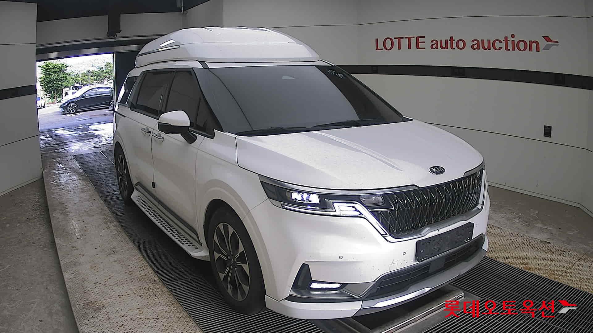 2021 - kia carnival