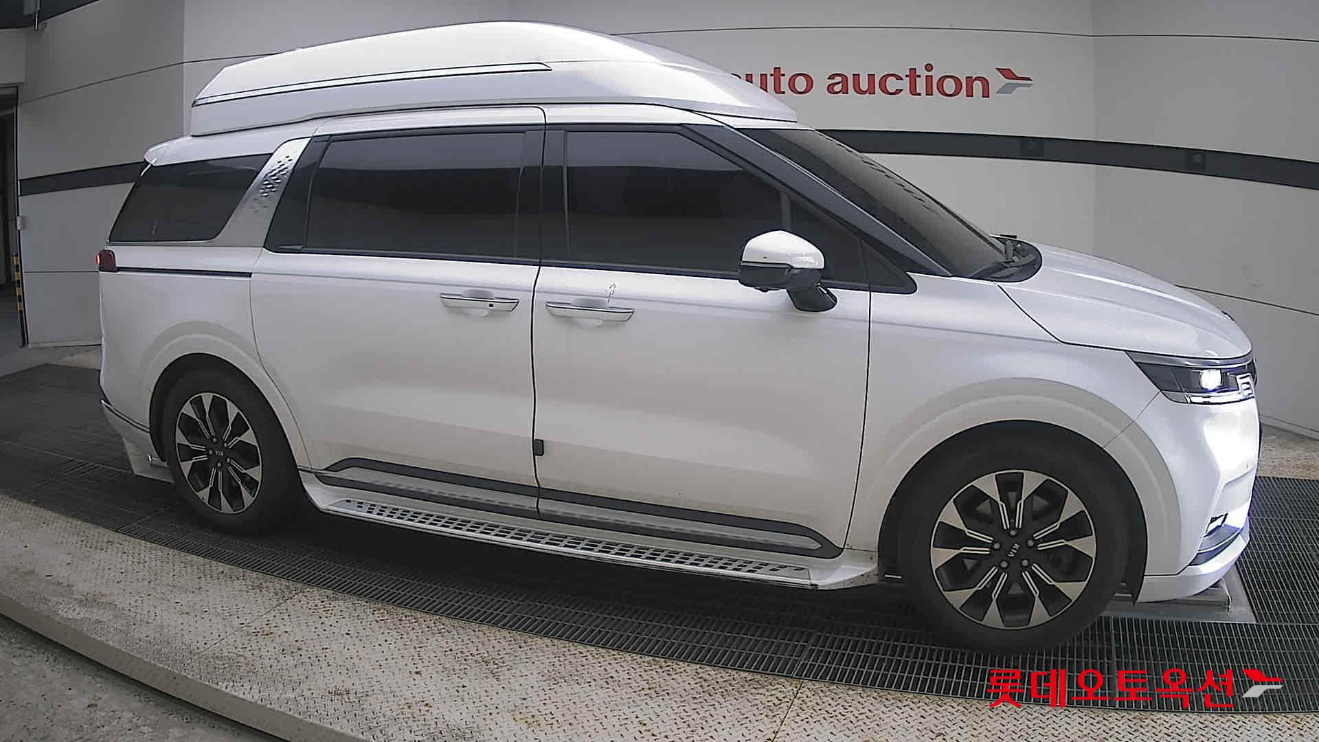 2021 - kia carnival