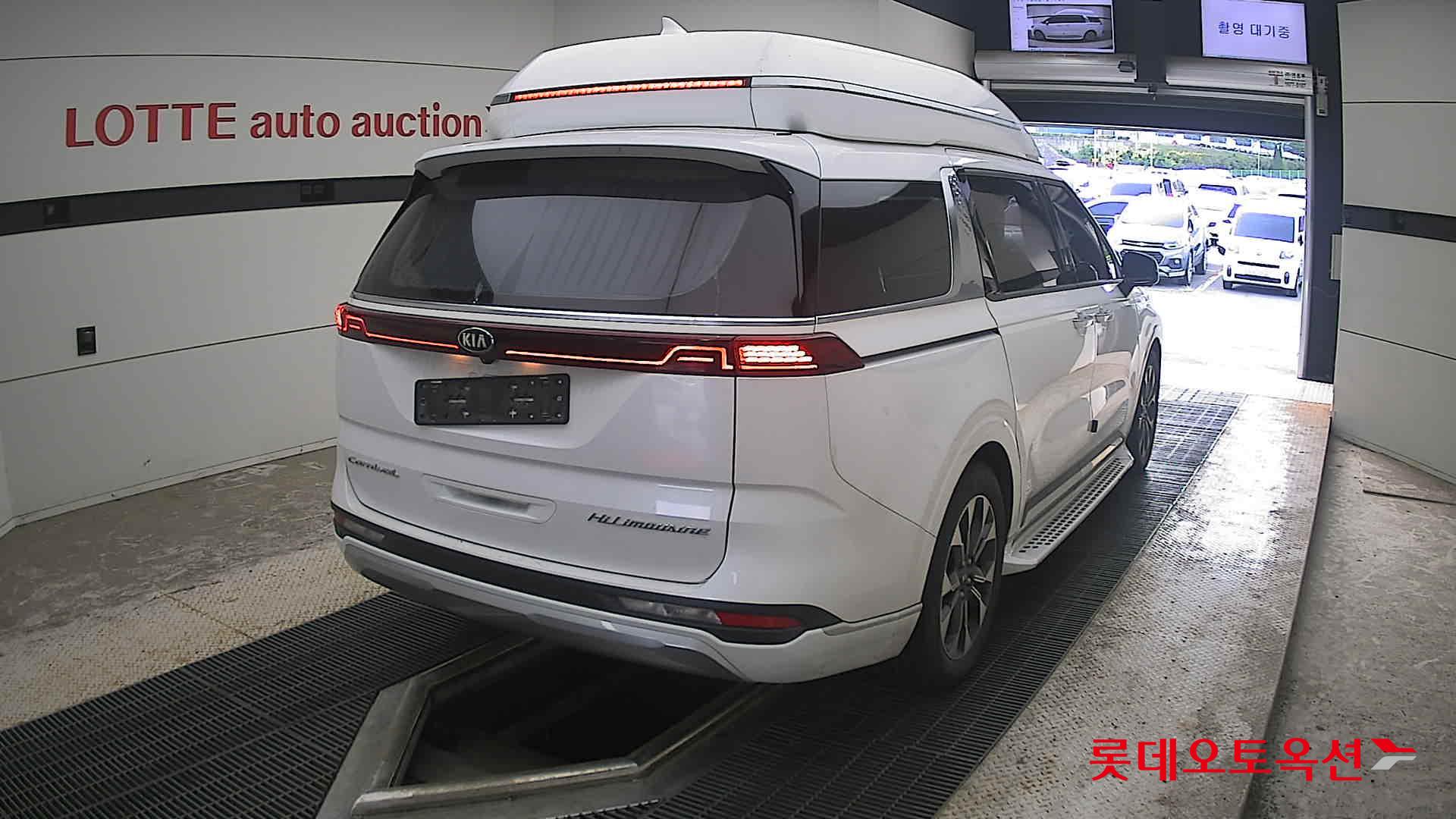 2021 - kia carnival