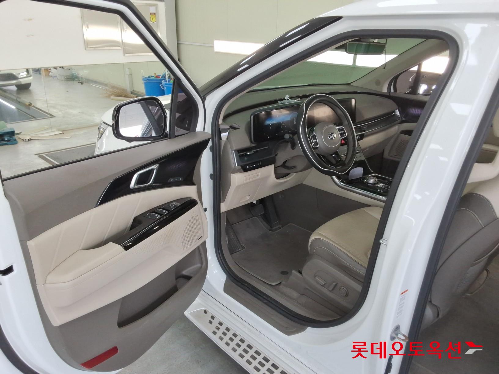 2021 - kia carnival