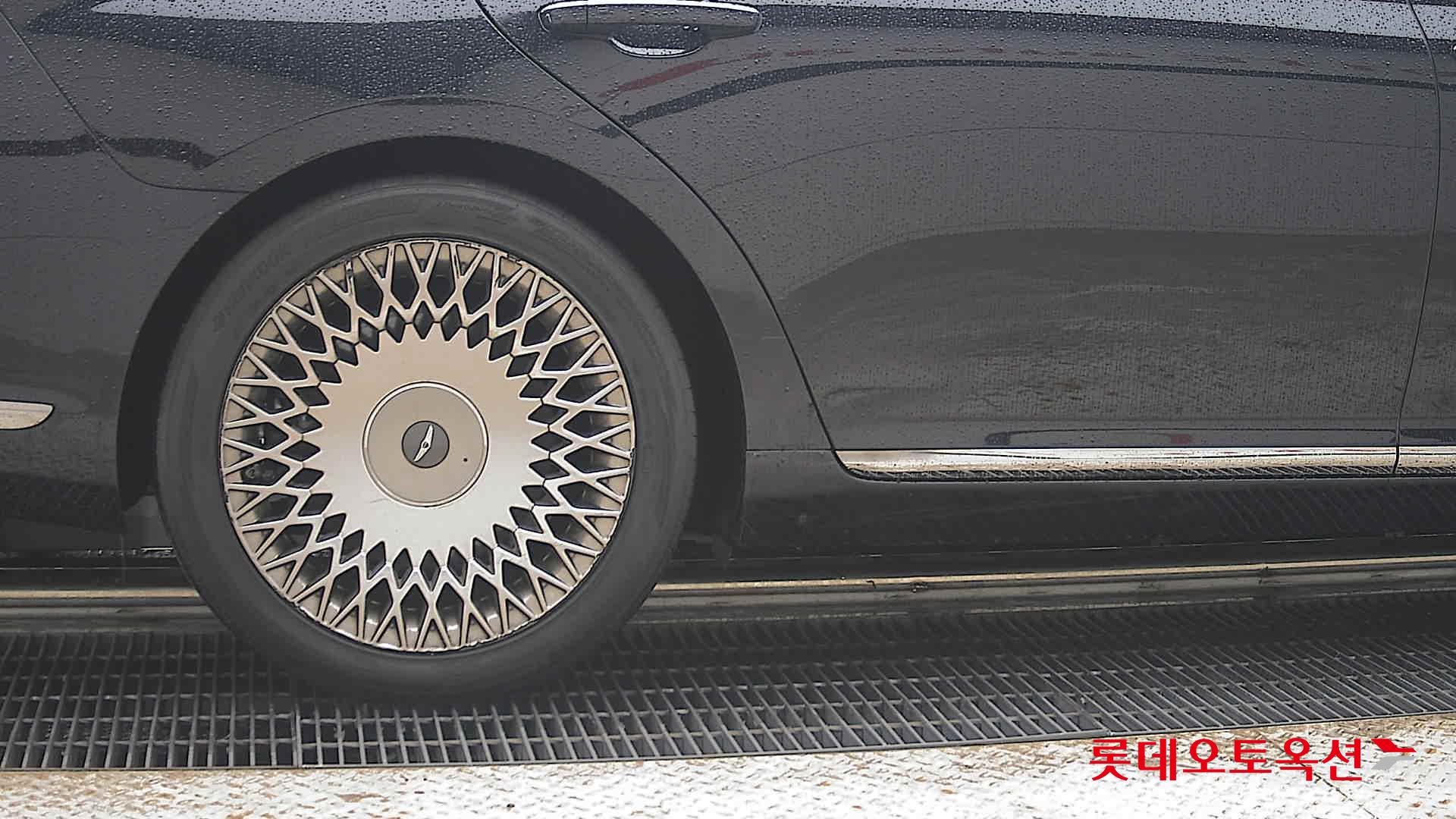 2020 - genesis g90