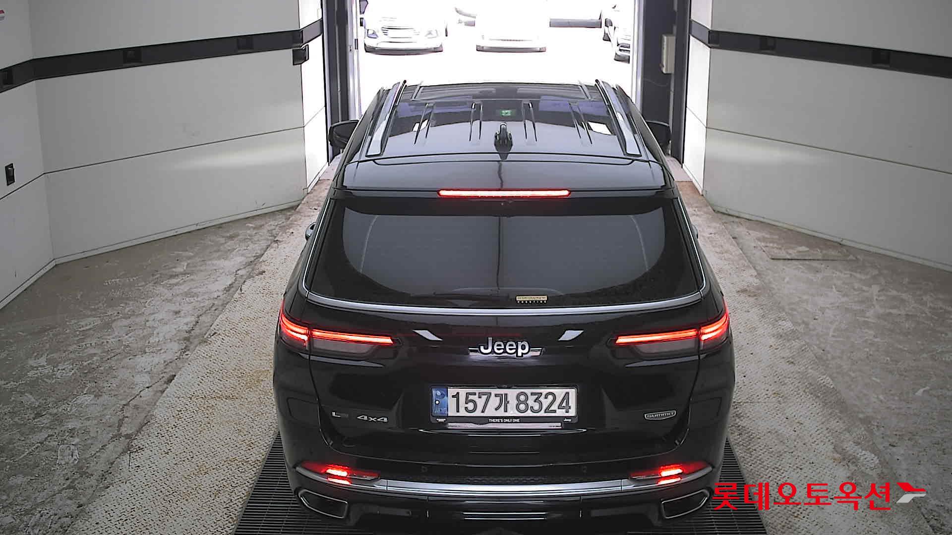 2022 - jeep grand cherokee