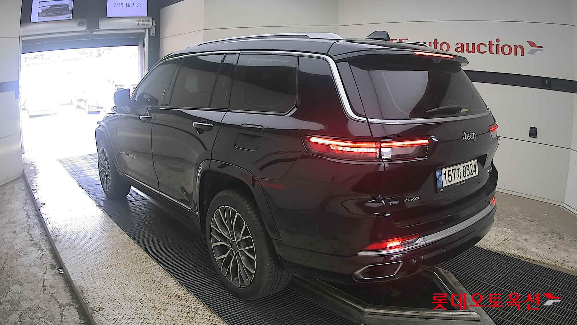 2022 - jeep grand cherokee
