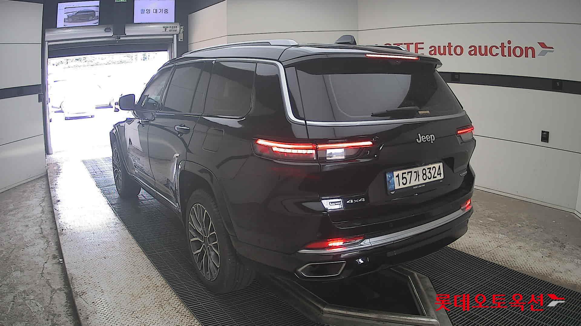 2022 - jeep grand cherokee