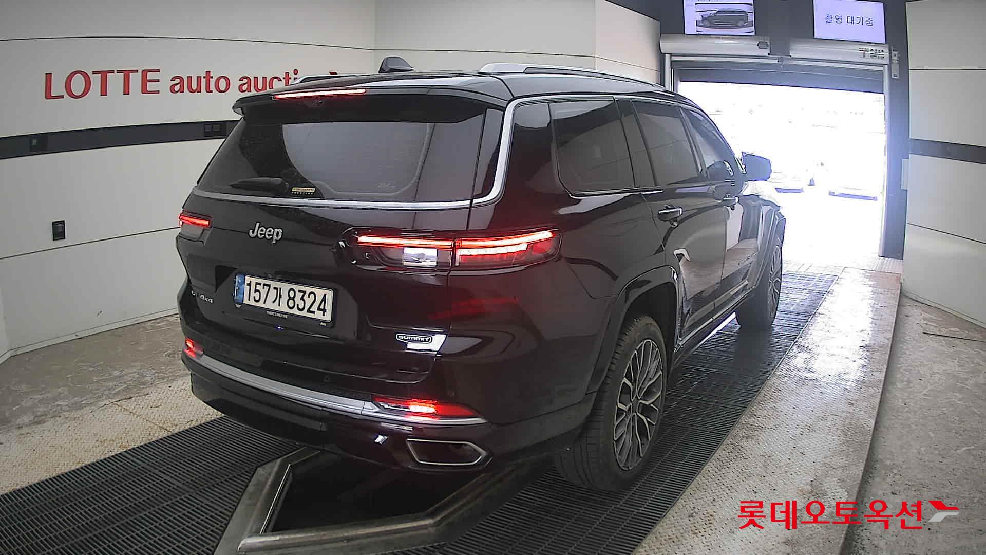 2022 - jeep grand cherokee