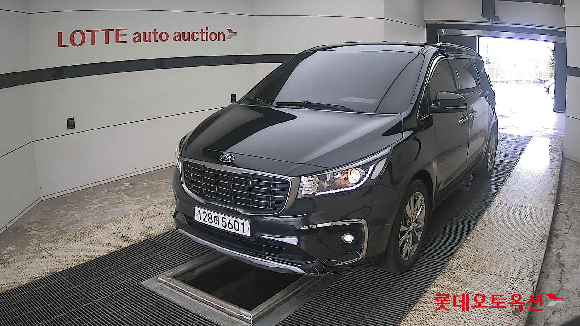 2020 - kia carnival