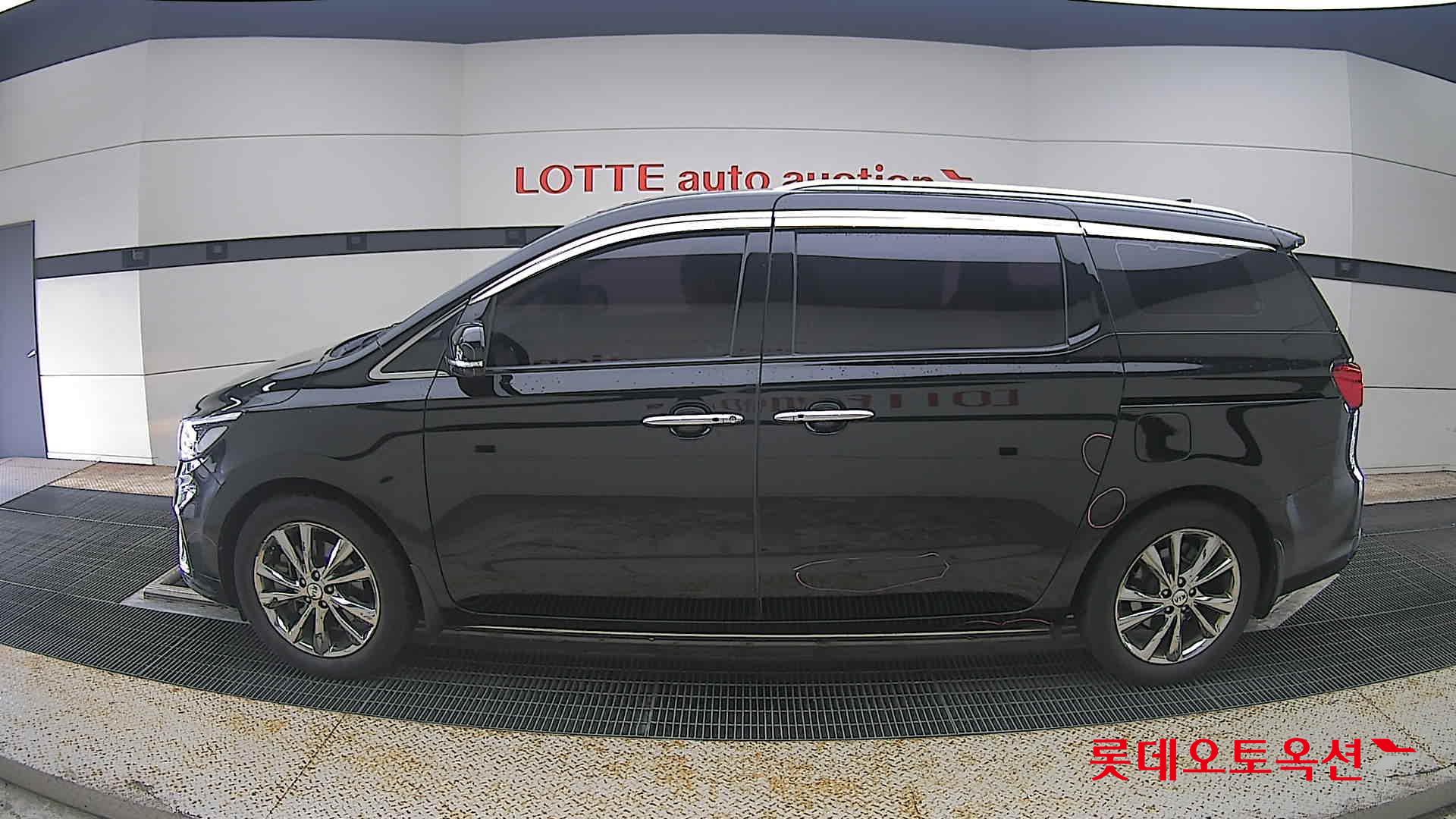 2020 - kia carnival