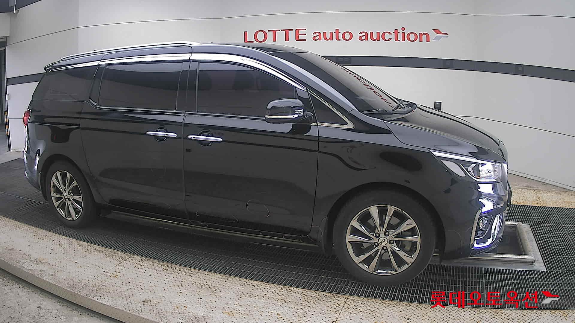 2020 - kia carnival