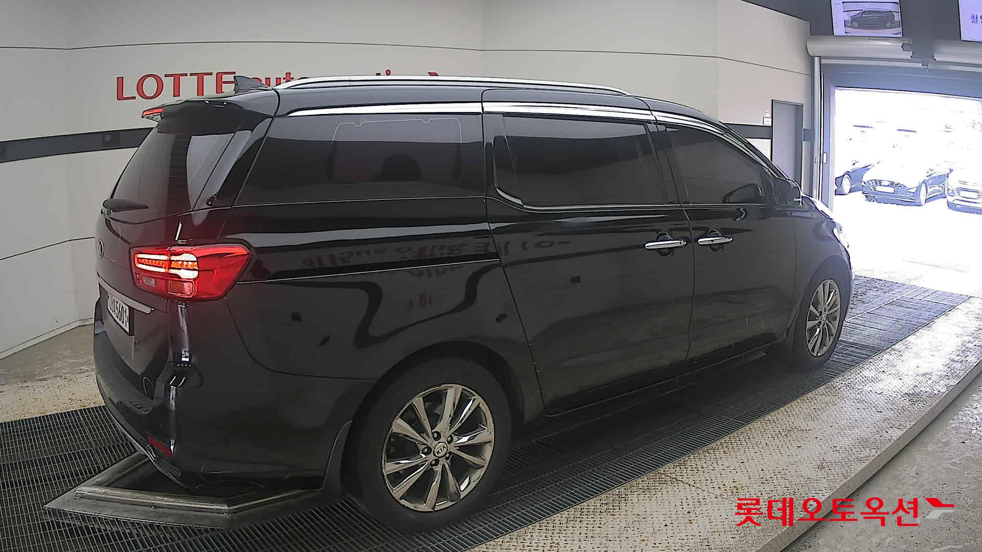 2020 - kia carnival