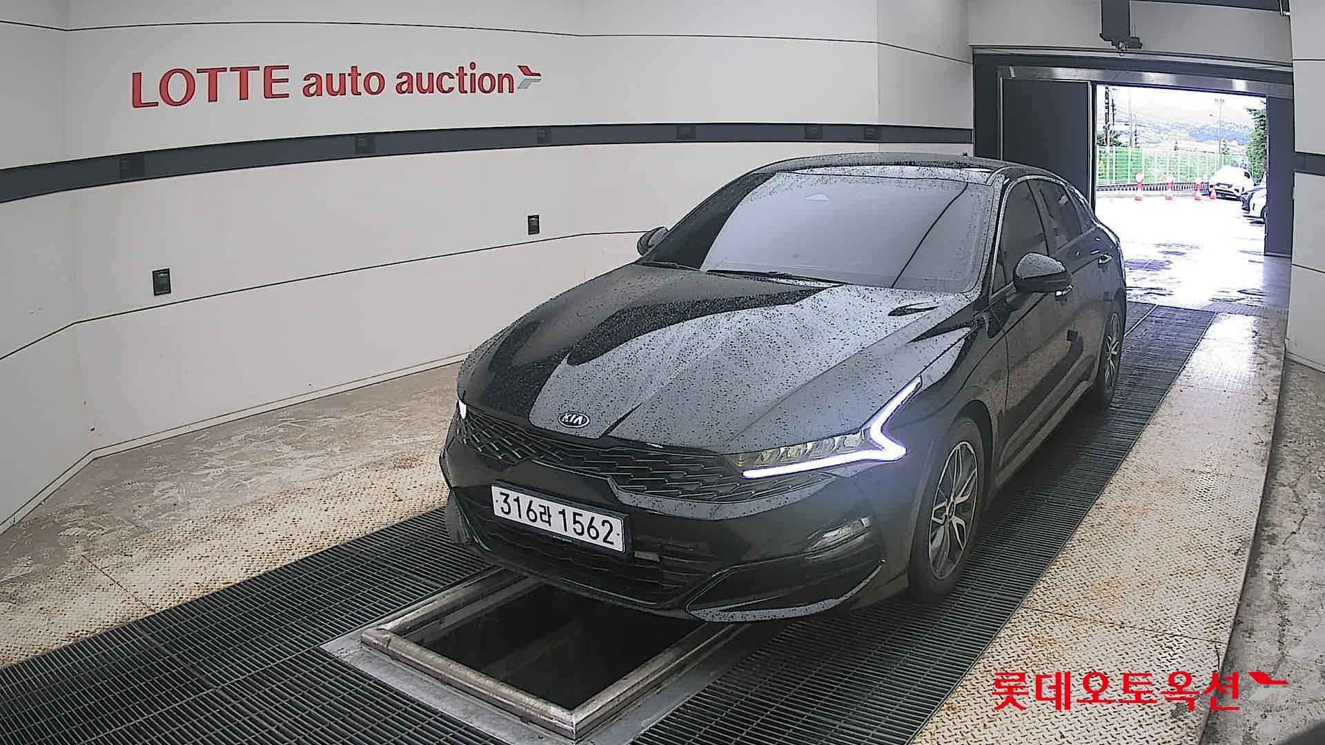 2021 - kia k5