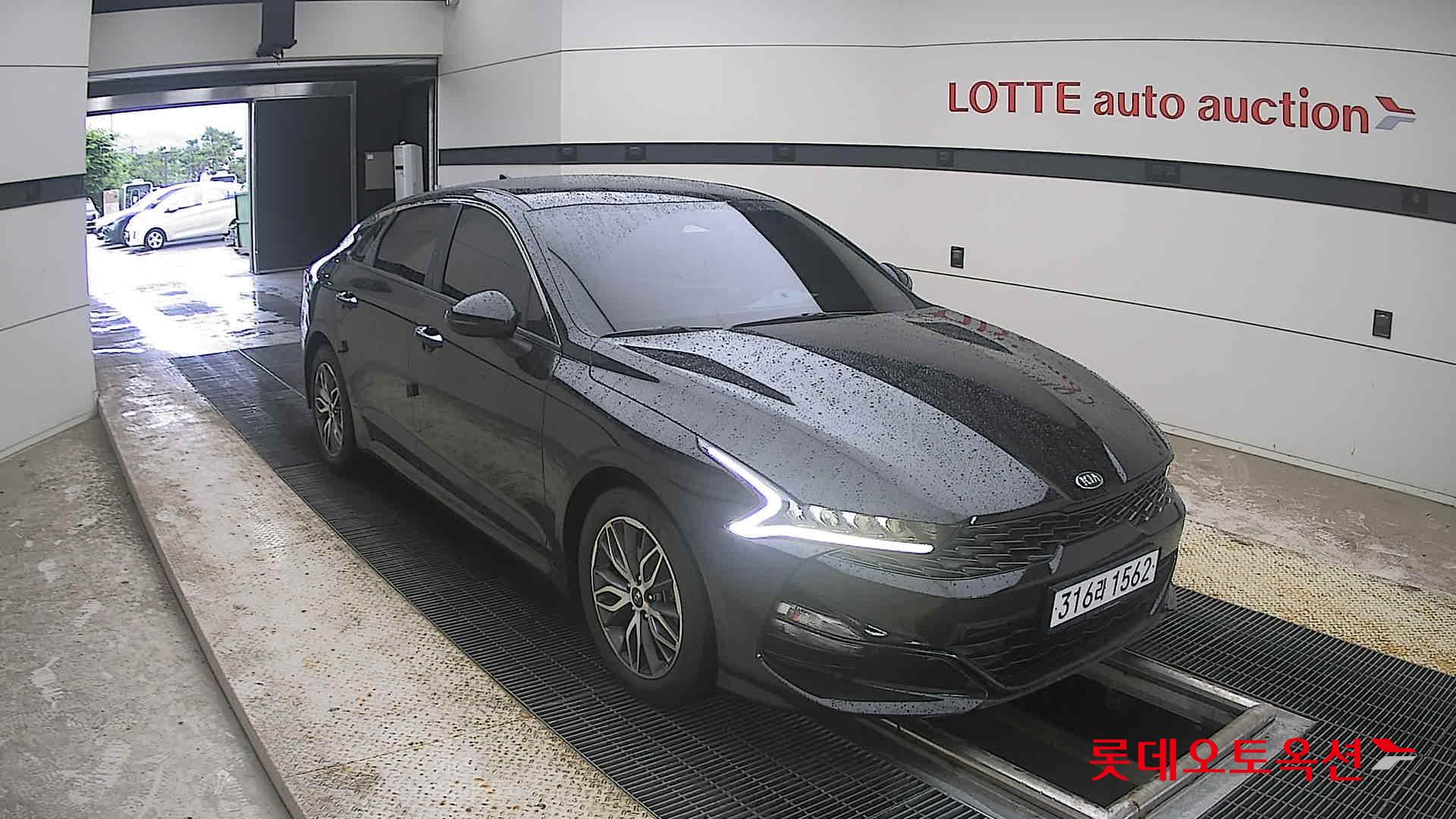 2021 - kia k5